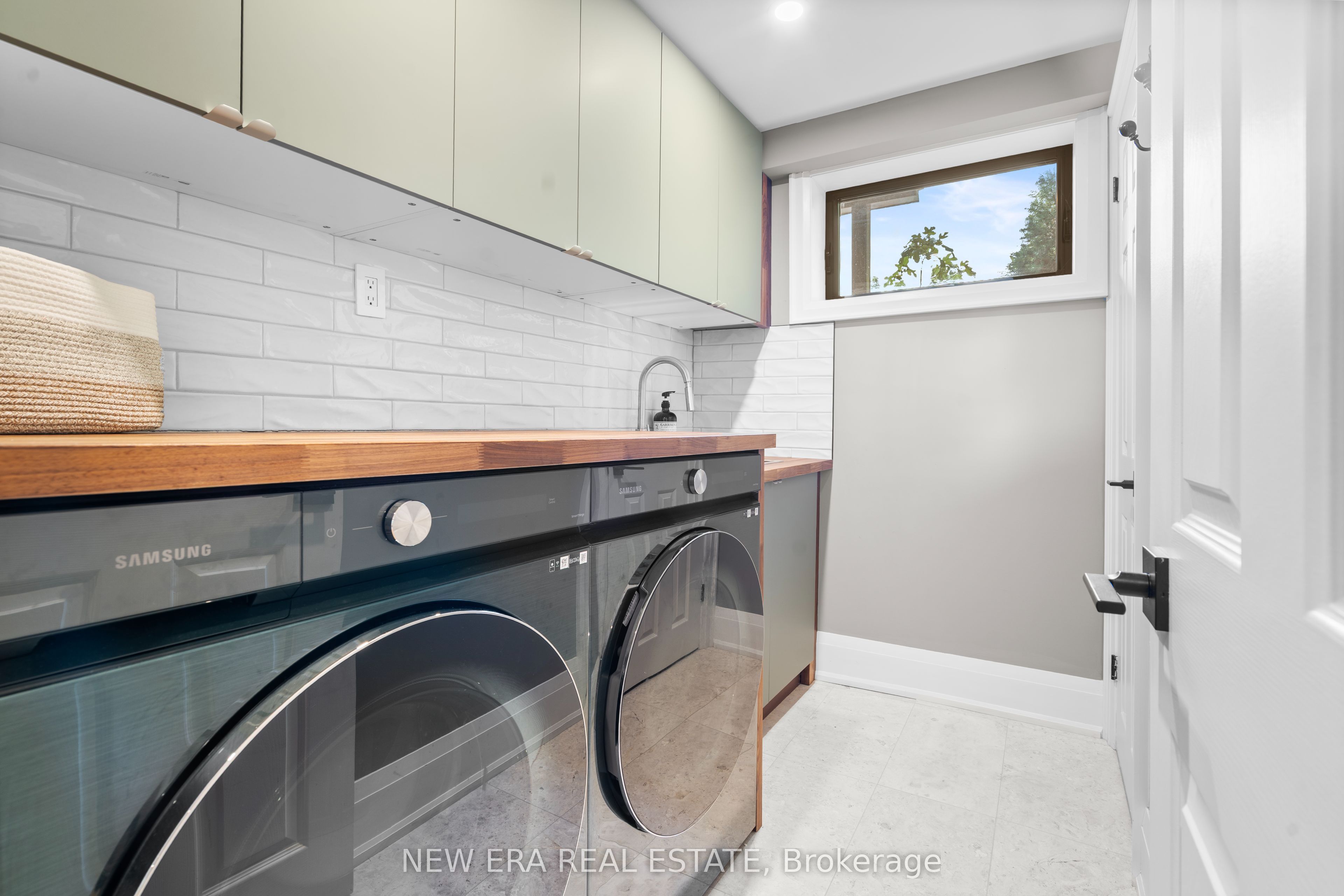 261 Pinetree Way Property Photo 37