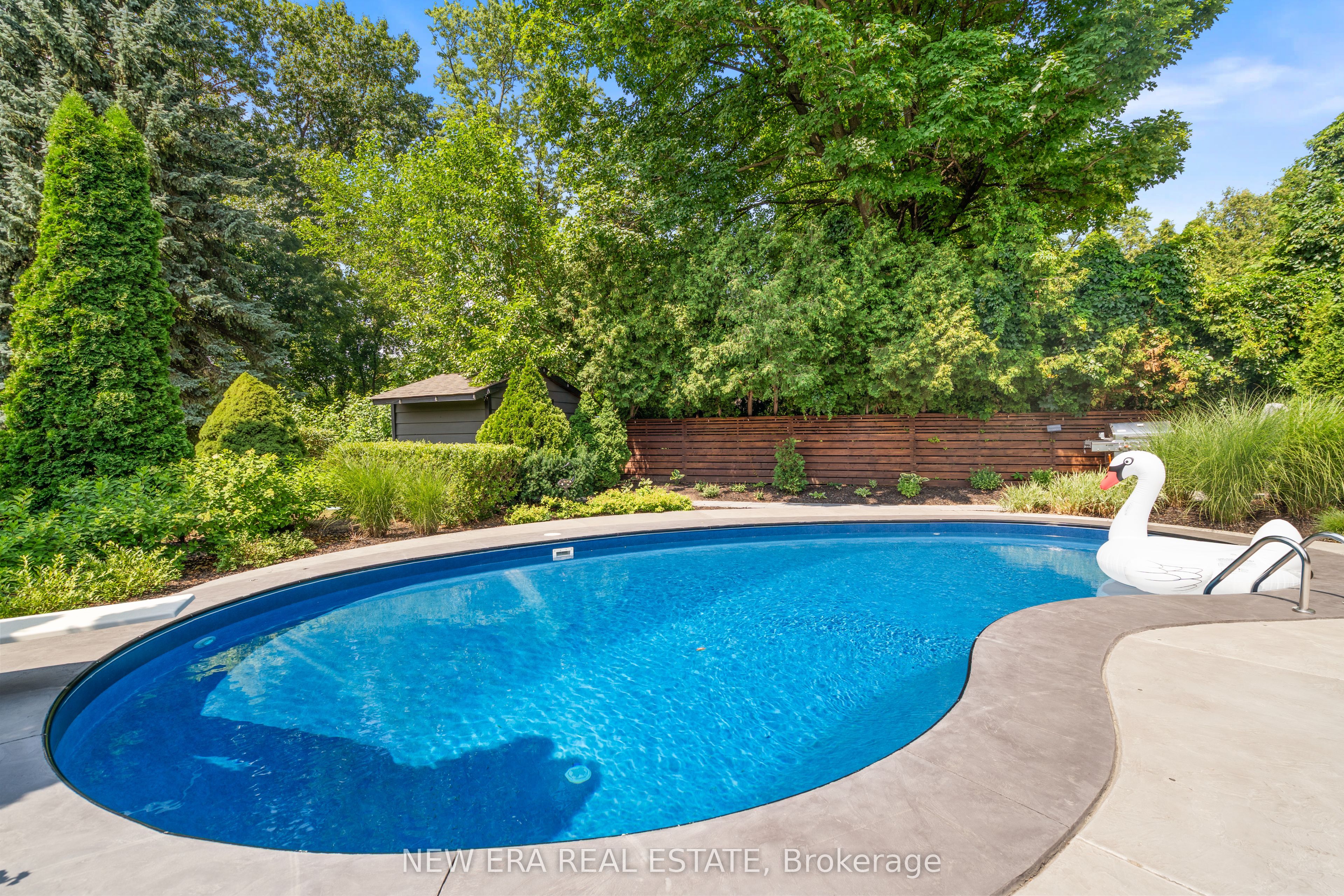 261 Pinetree Way Property Photo 41