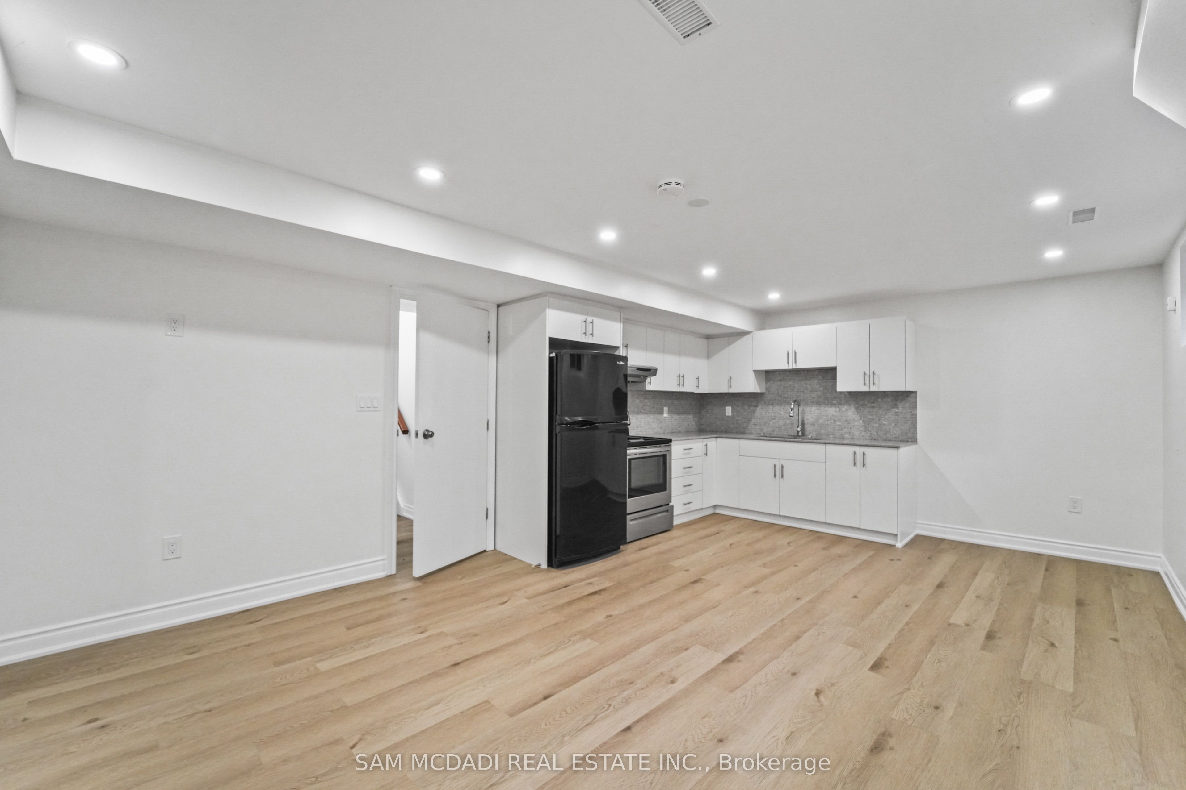 1821 Christopher Road Property Photo 6