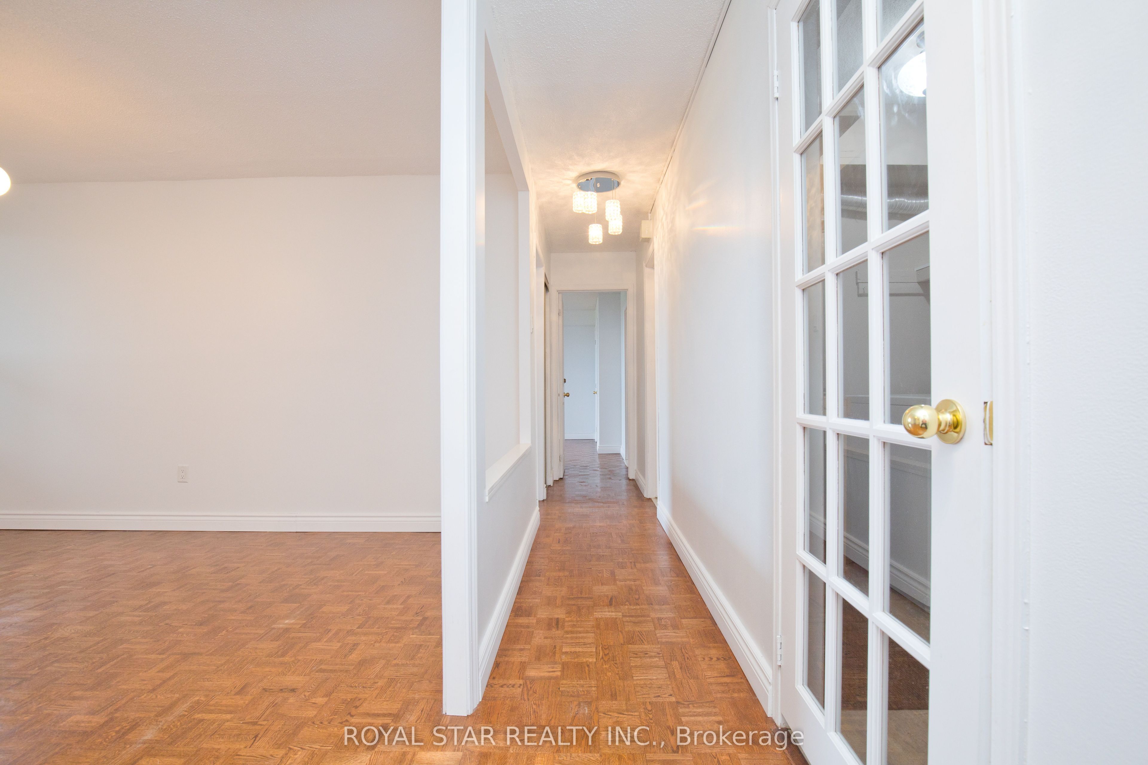 1535 Lakeshore Road E 1607 Property Photo 18