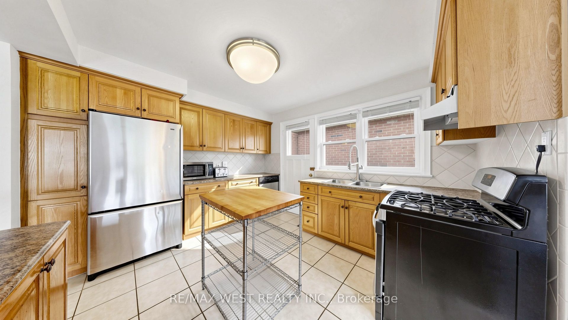 32 Allonsius Drive Property Photo 13