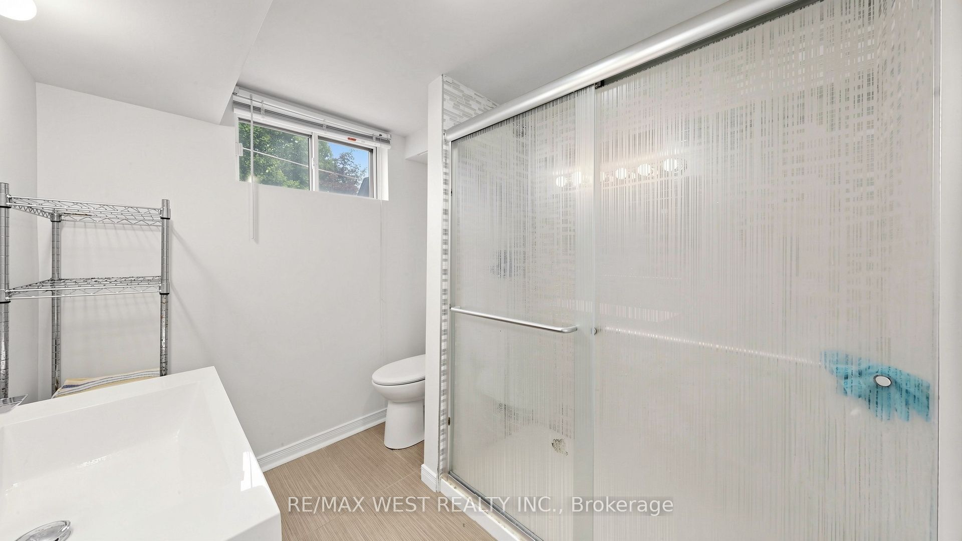 32 Allonsius Drive Property Photo 39
