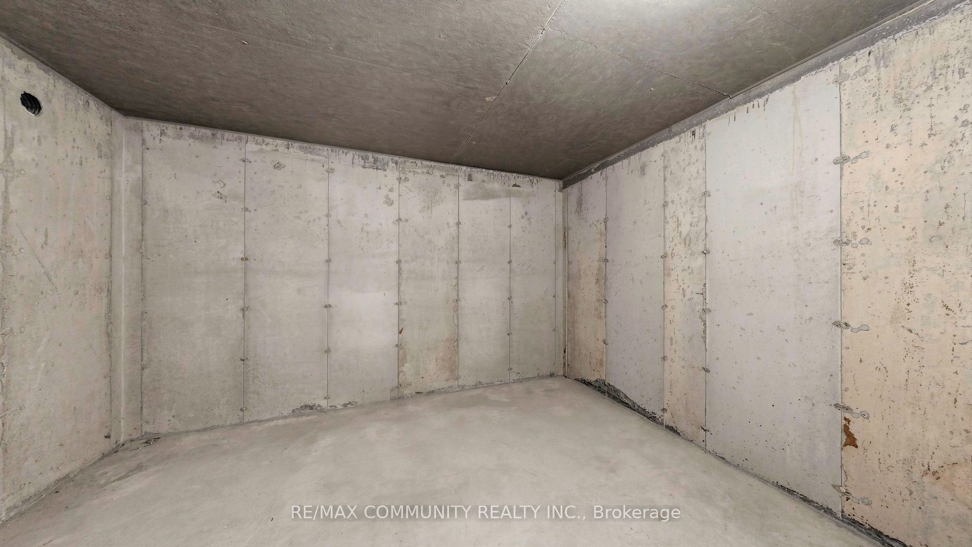 5 Mugford Crescent N Basement Property Photo 24