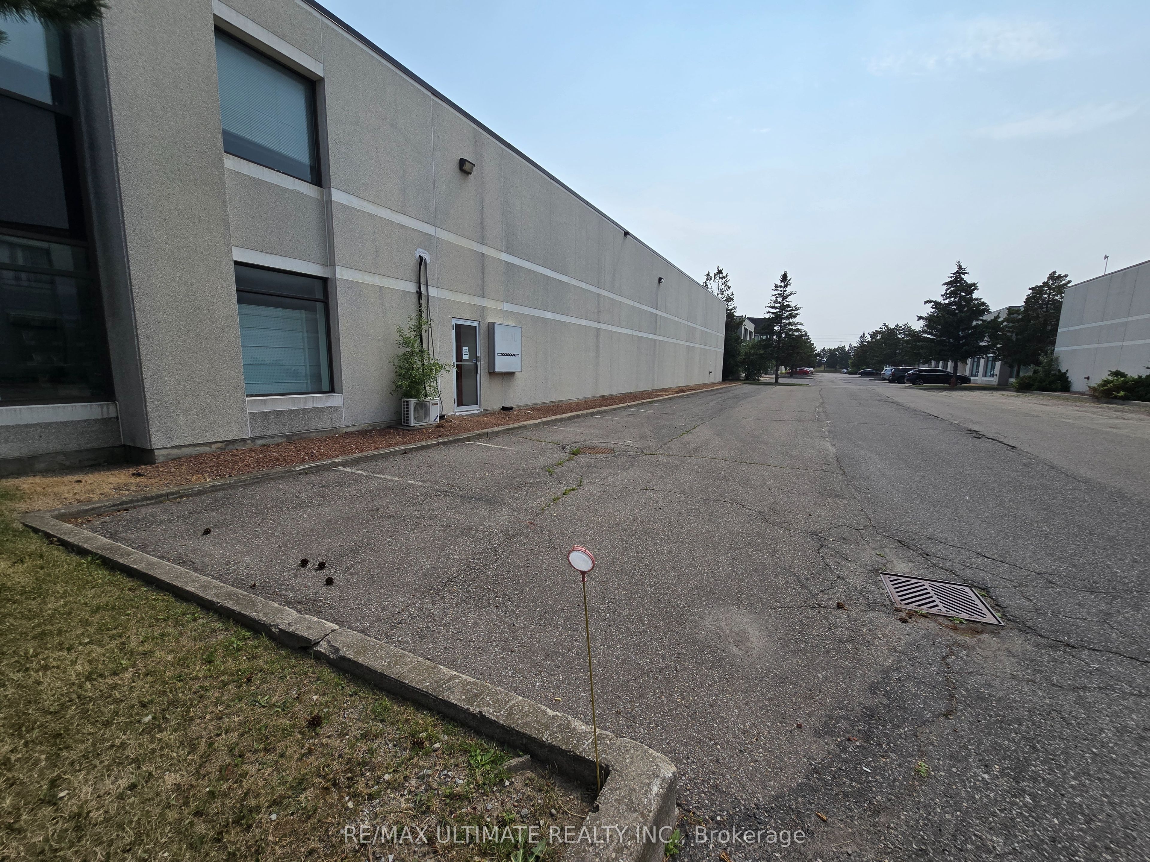 386 Deerhurst Drive A Property Photo 15