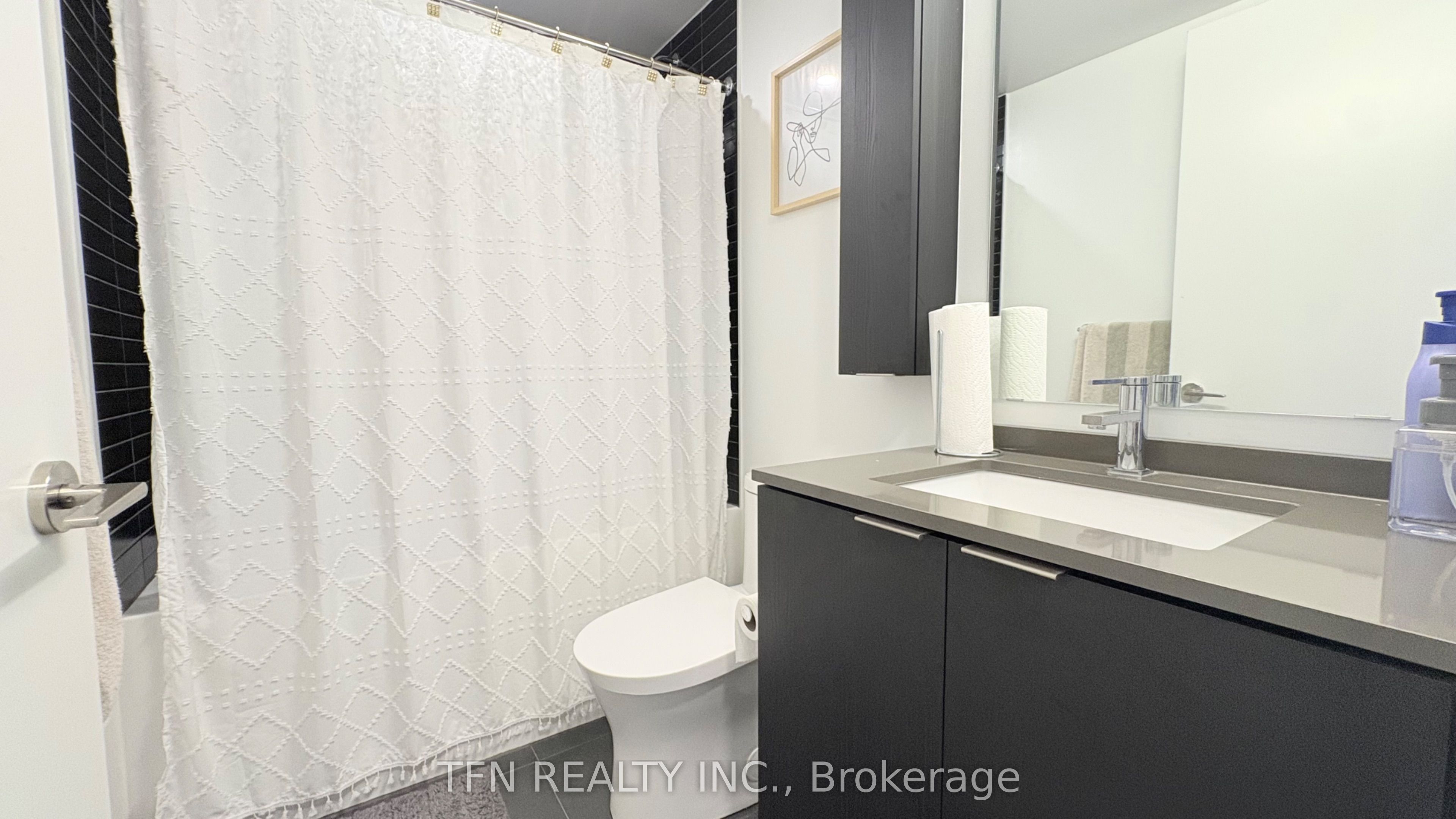 86 Dundas Street E 1611 Property Photo 8