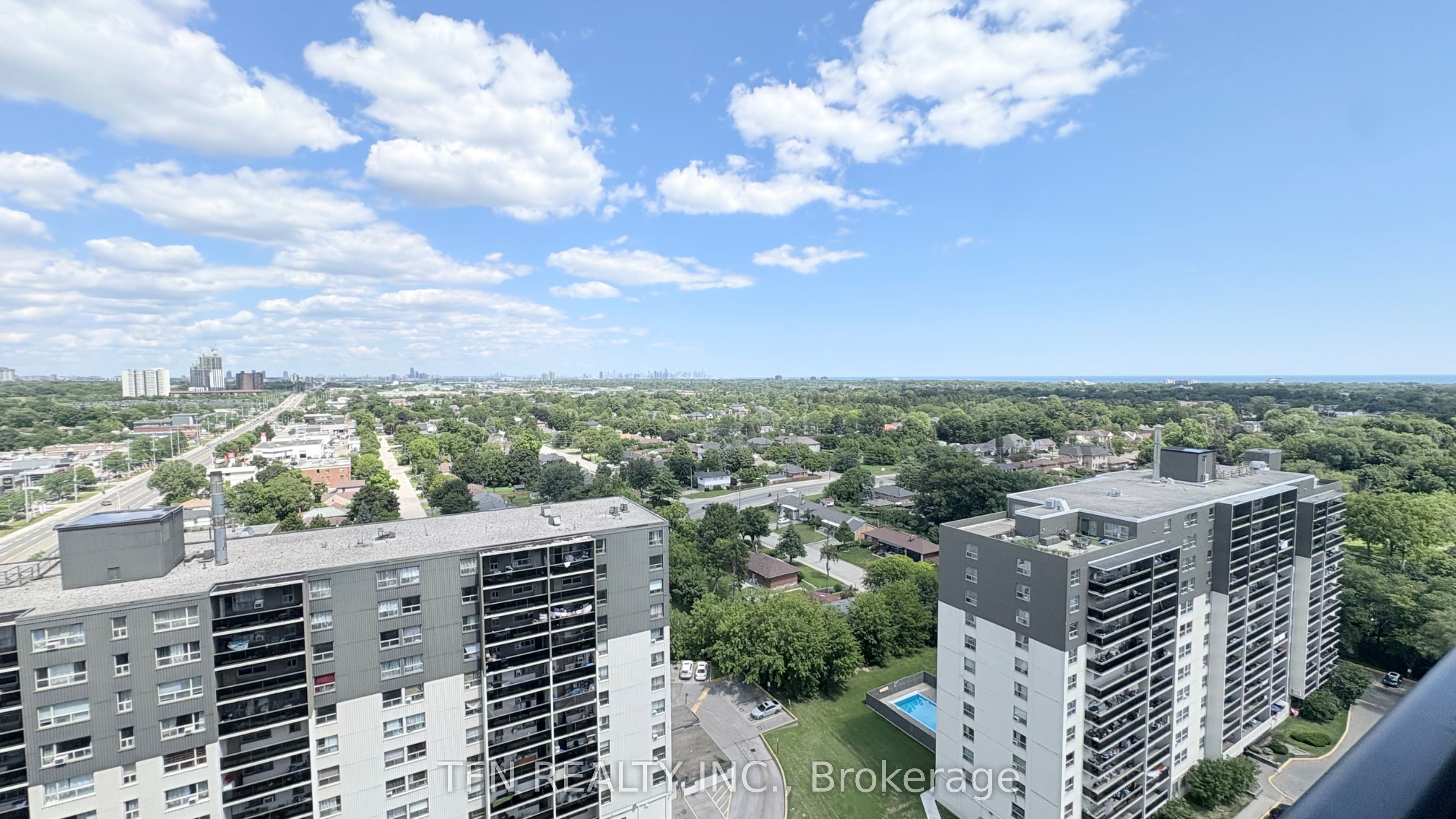 86 Dundas Street E 1611 Property Photo 9