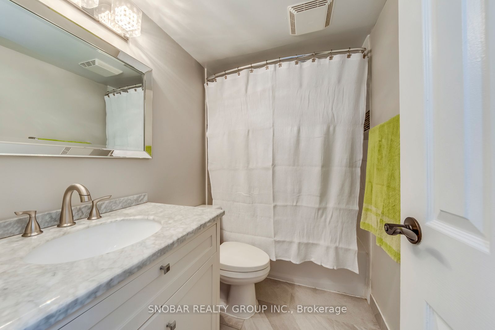 11 Wincott Drive 810 Property Photo 15