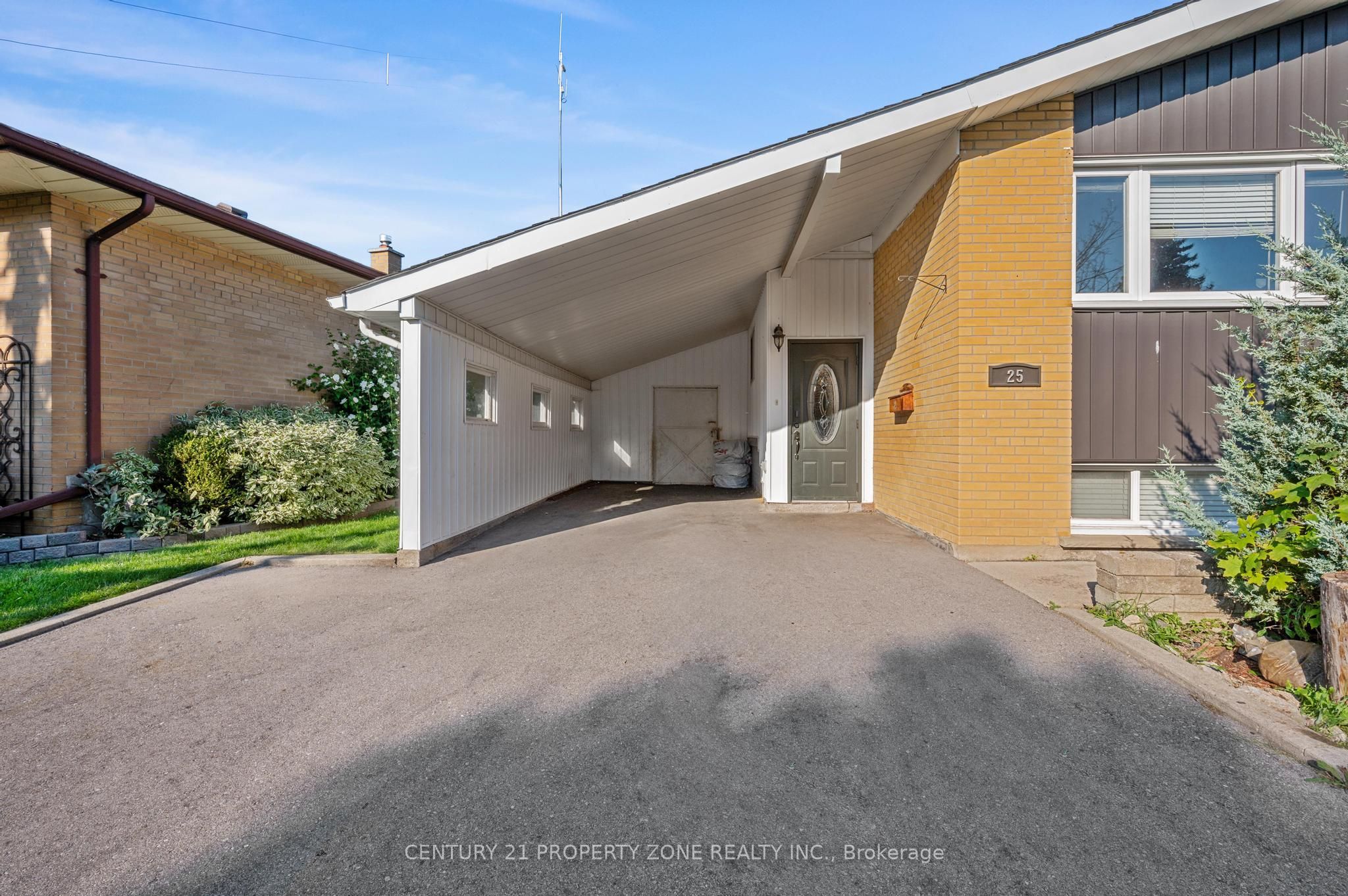 25 Chatsworth Drive Property Photo 3