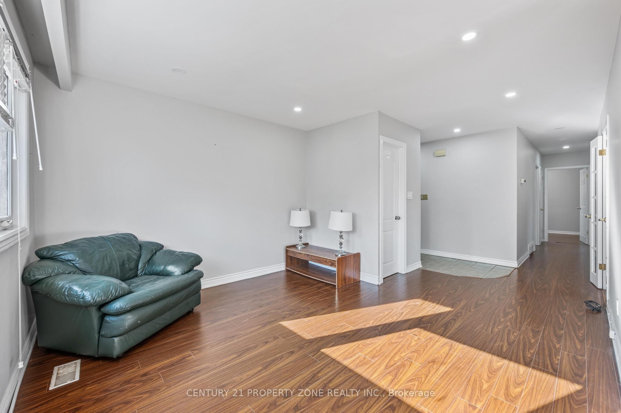 25 Chatsworth Drive Property Photo 8
