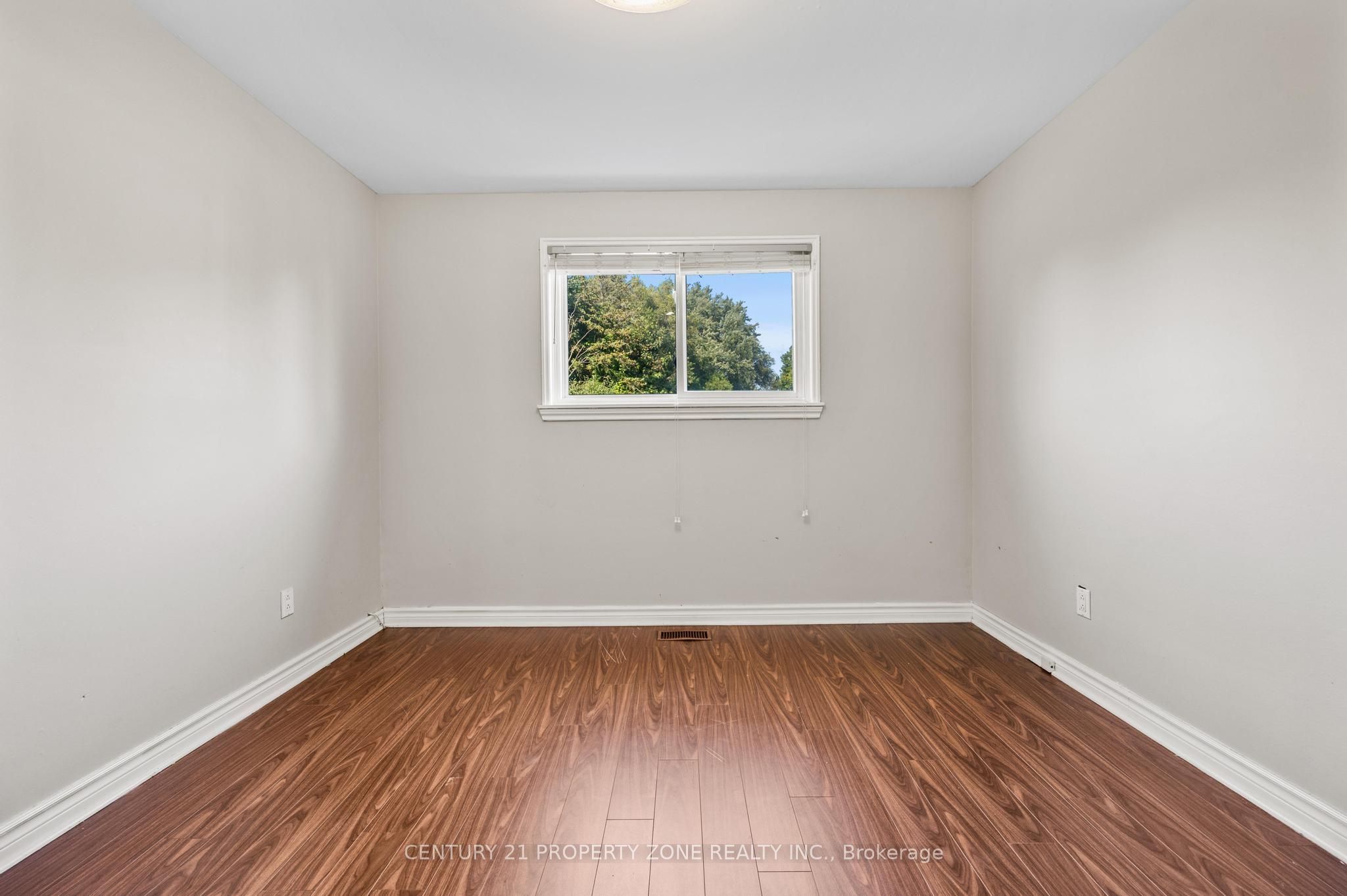 25 Chatsworth Drive Property Photo 23
