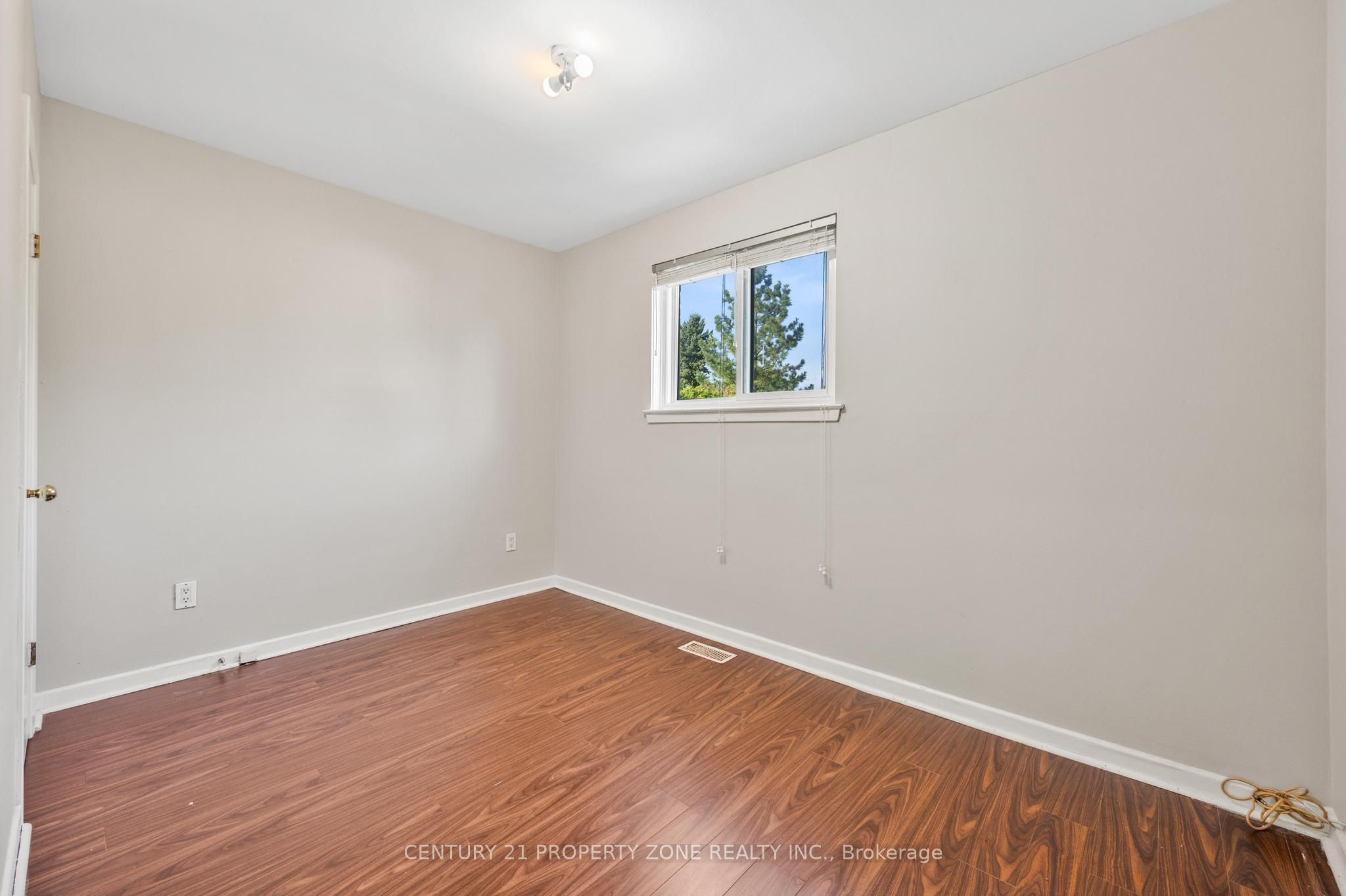 25 Chatsworth Drive Property Photo 24