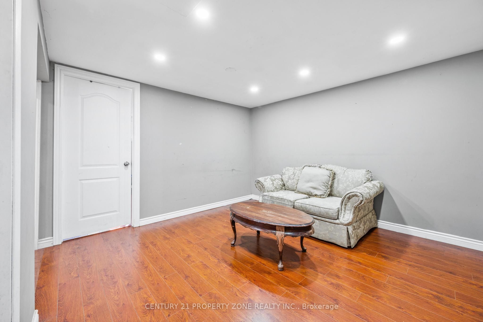 25 Chatsworth Drive Property Photo 31