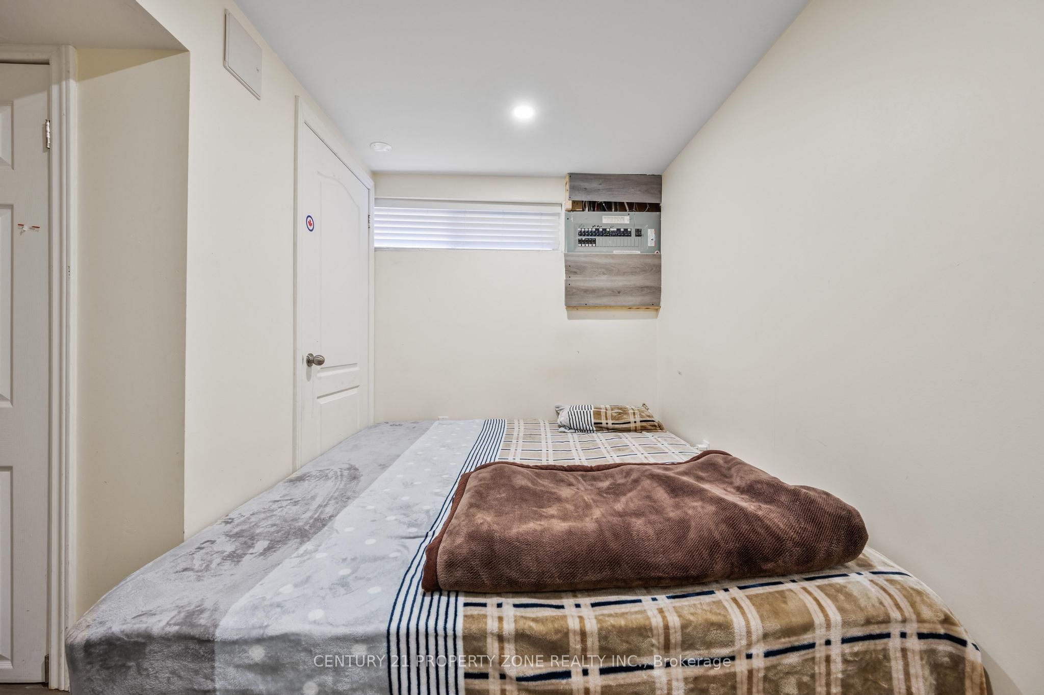 25 Chatsworth Drive Property Photo 40