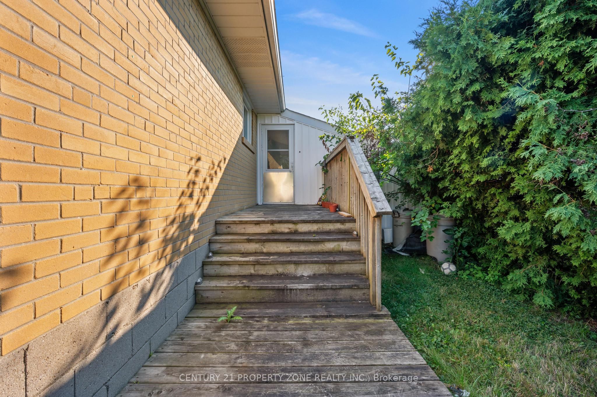 25 Chatsworth Drive Property Photo 42