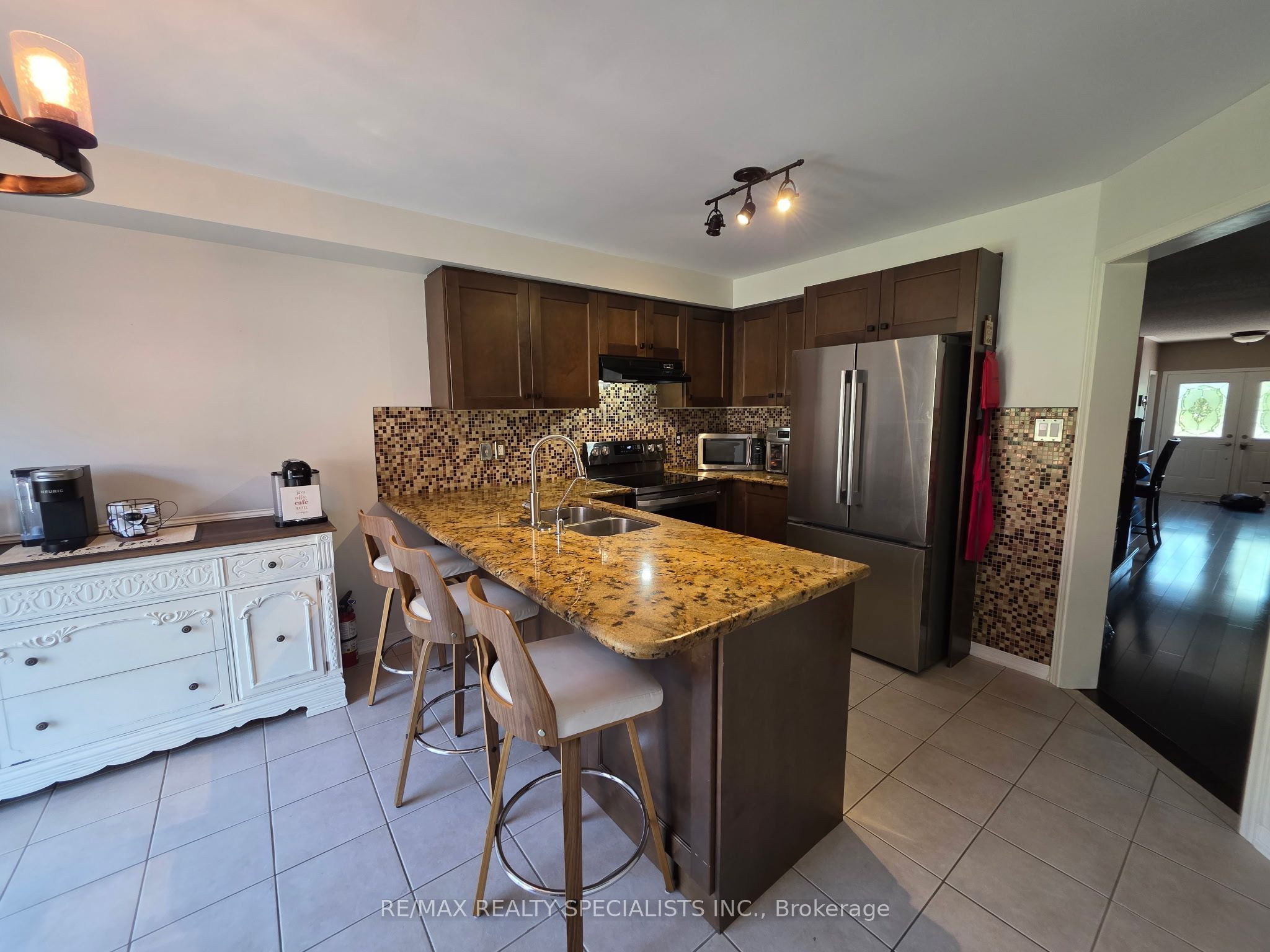 482 Grant Way Property Photo 7