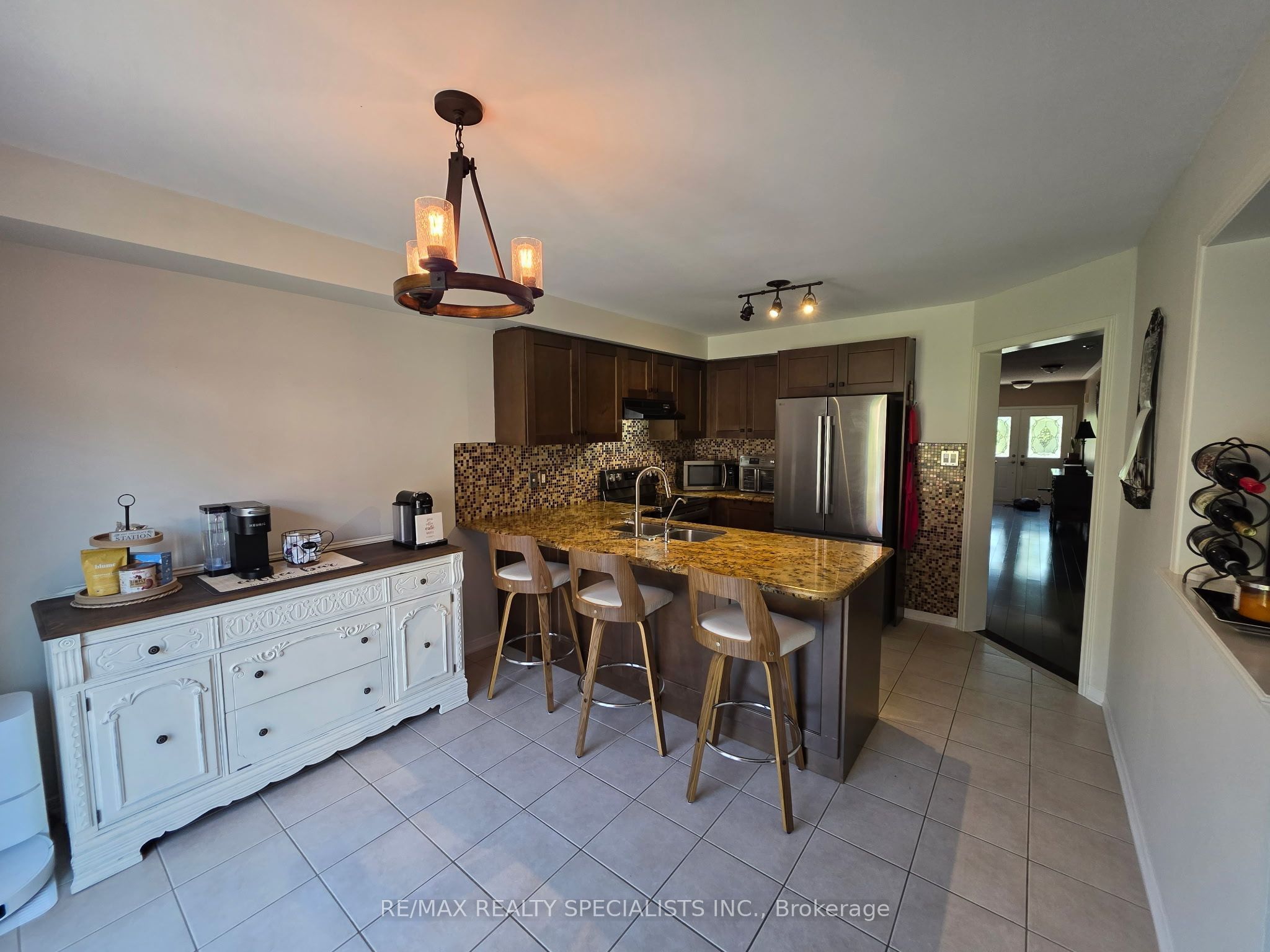 482 Grant Way Property Photo 8