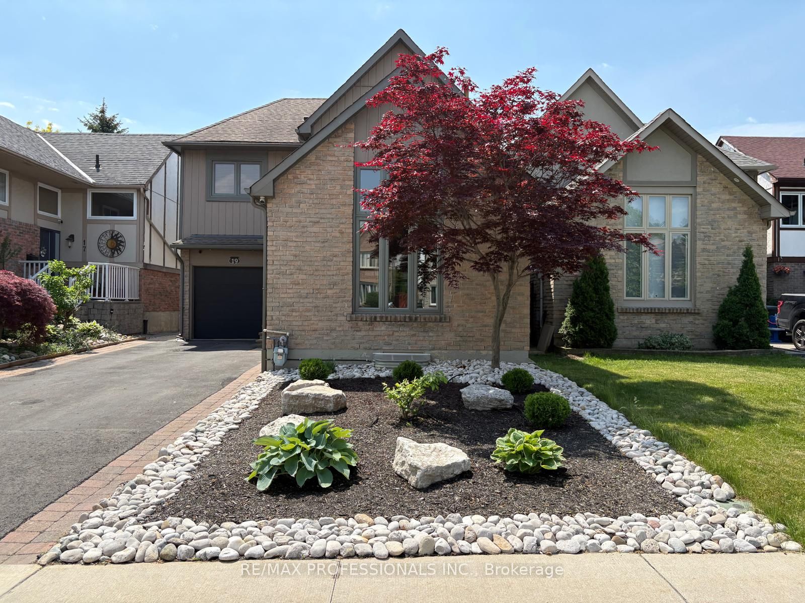 19 Elmbrook Crescent Lower Property Photo 2
