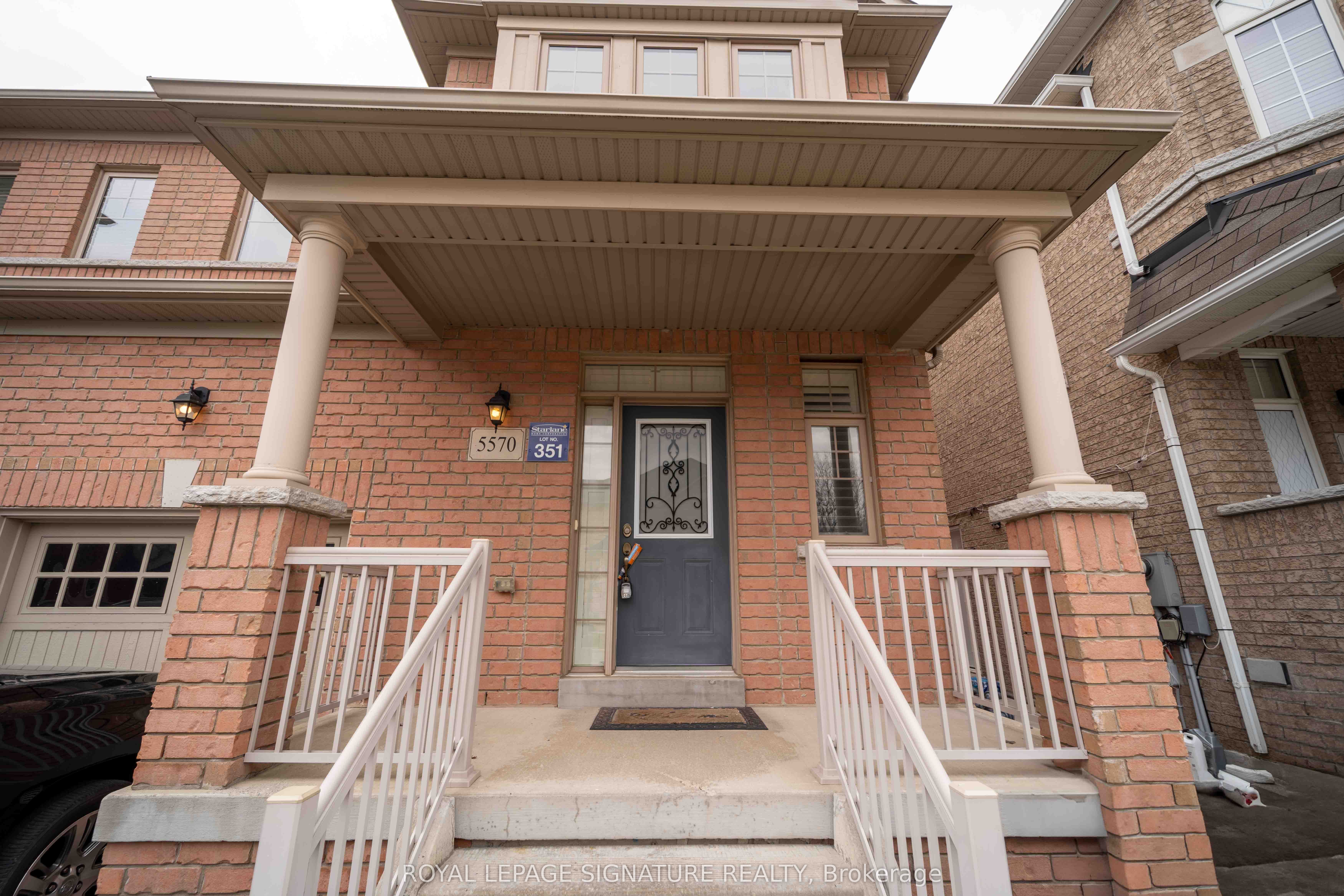 5570 Meadowcrest Avenue Property Photo 1