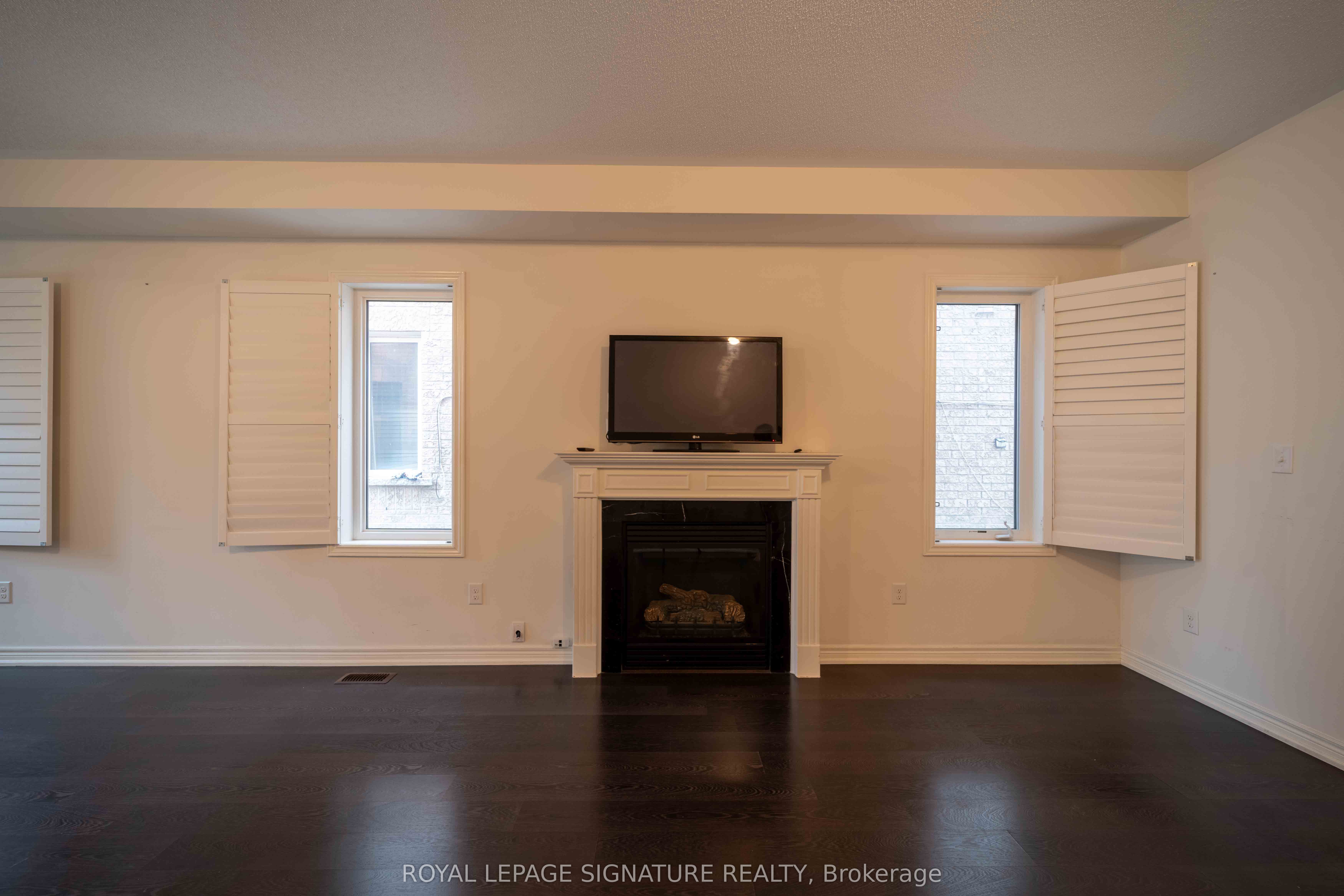 5570 Meadowcrest Avenue Property Photo 5