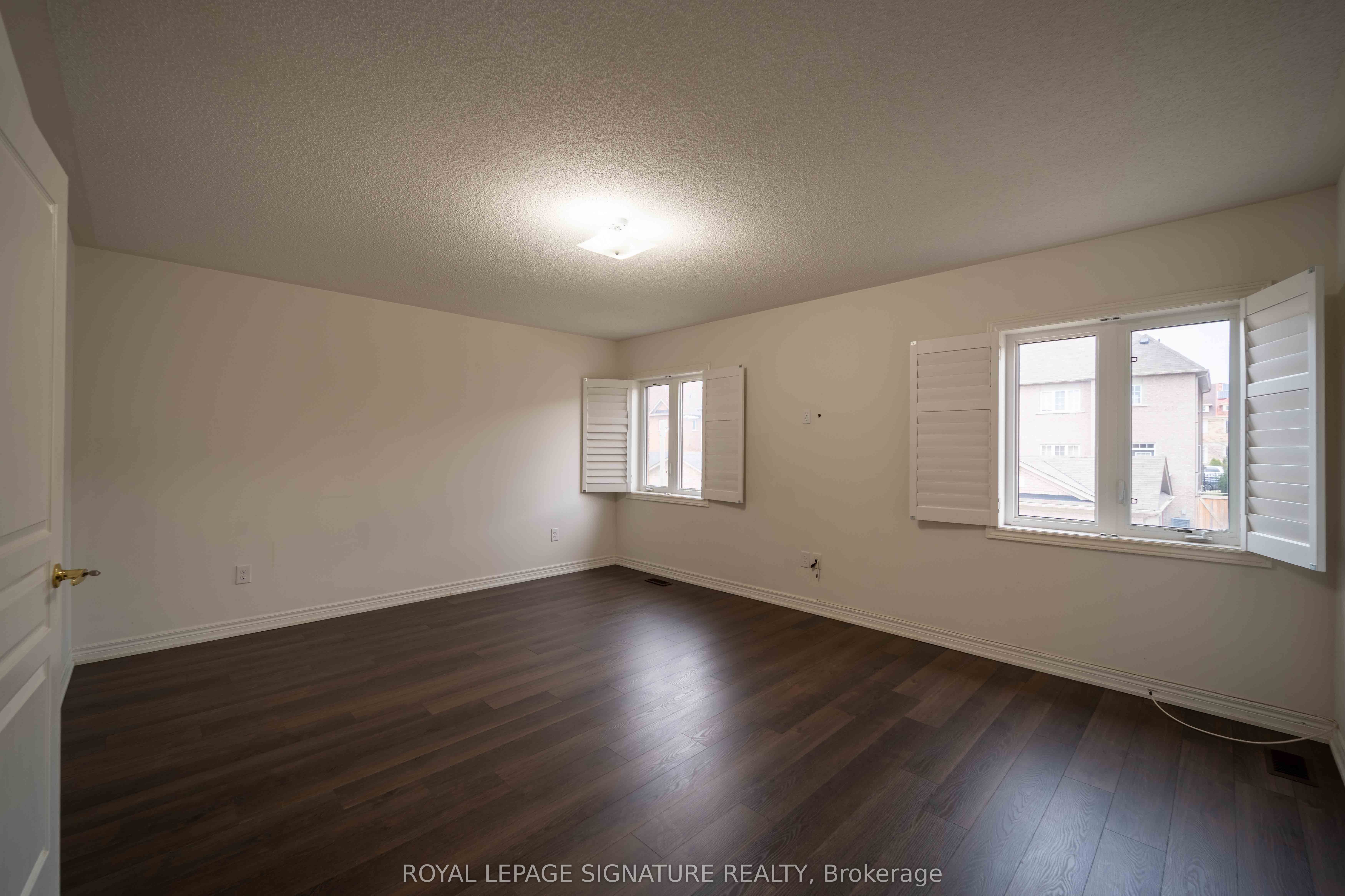 5570 Meadowcrest Avenue Property Photo 14