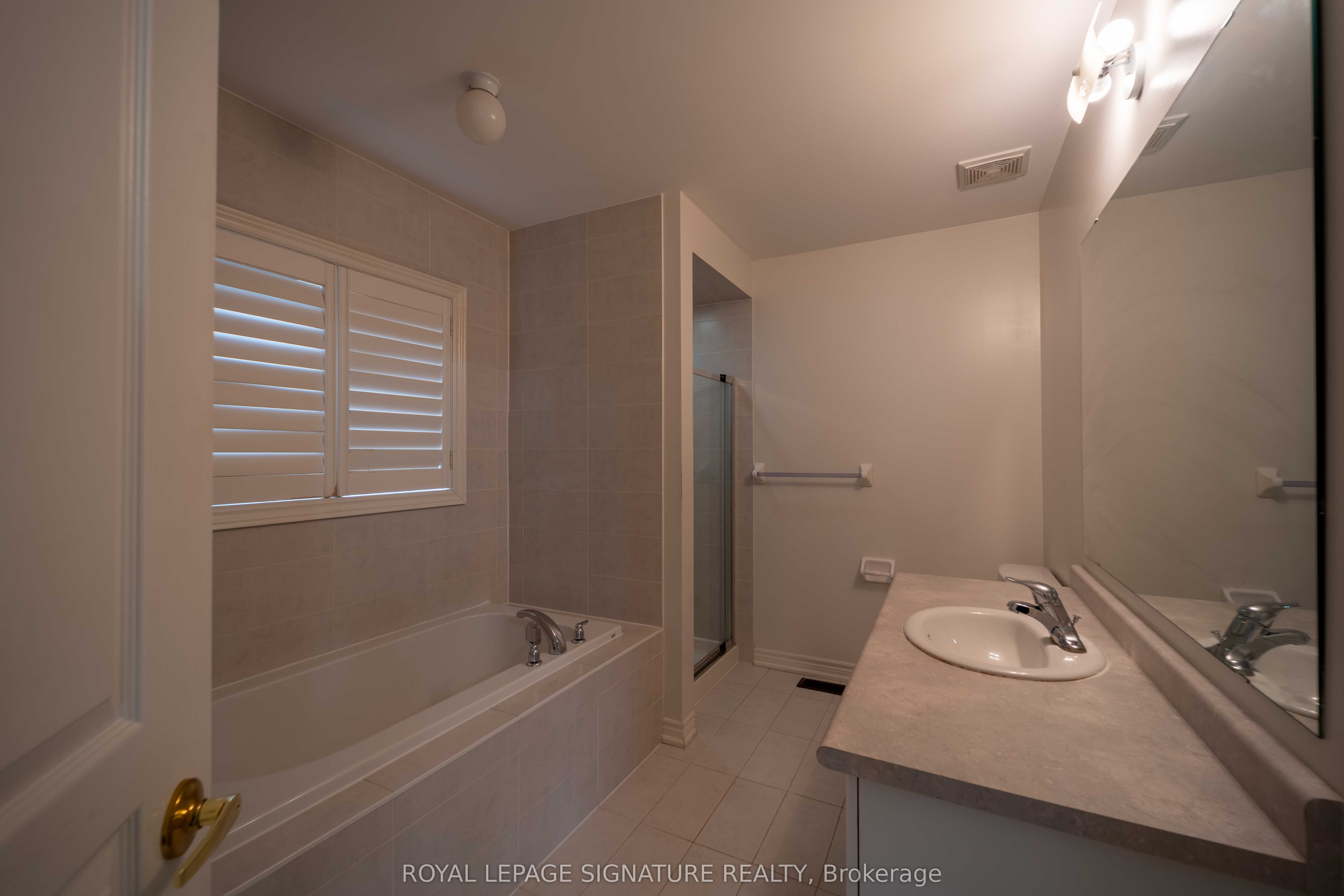 5570 Meadowcrest Avenue Property Photo 17