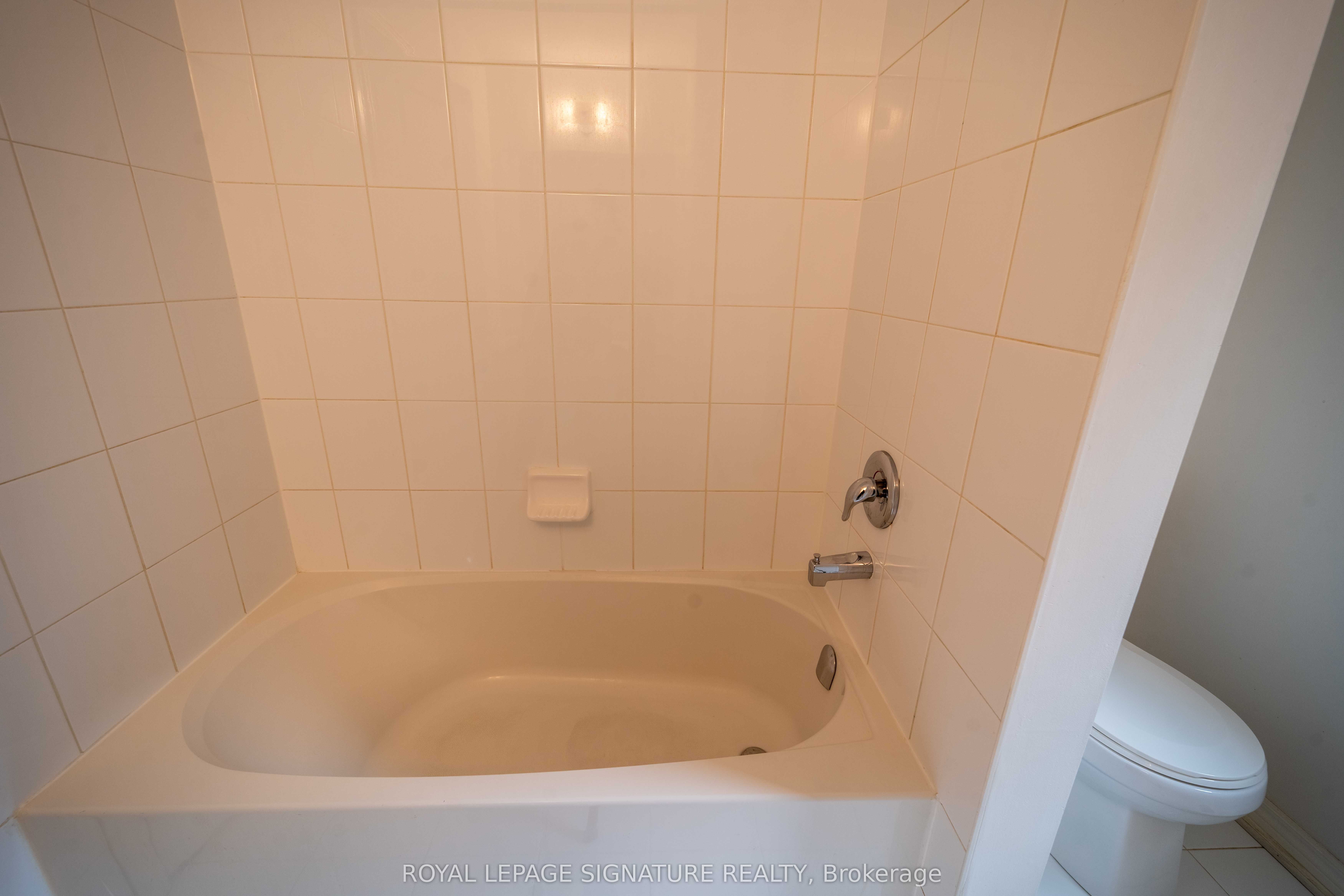 5570 Meadowcrest Avenue Property Photo 27