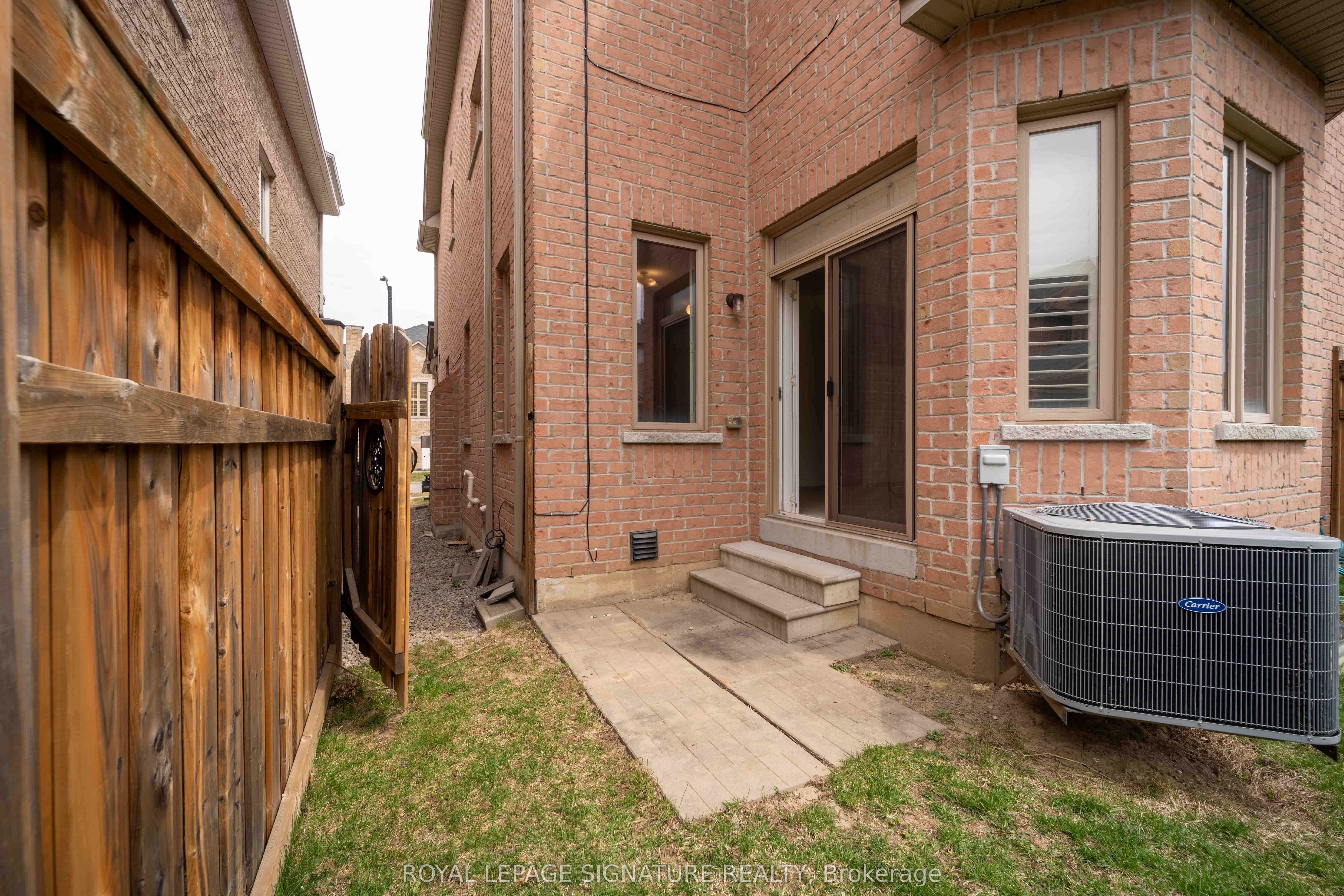 5570 Meadowcrest Avenue Property Photo 31