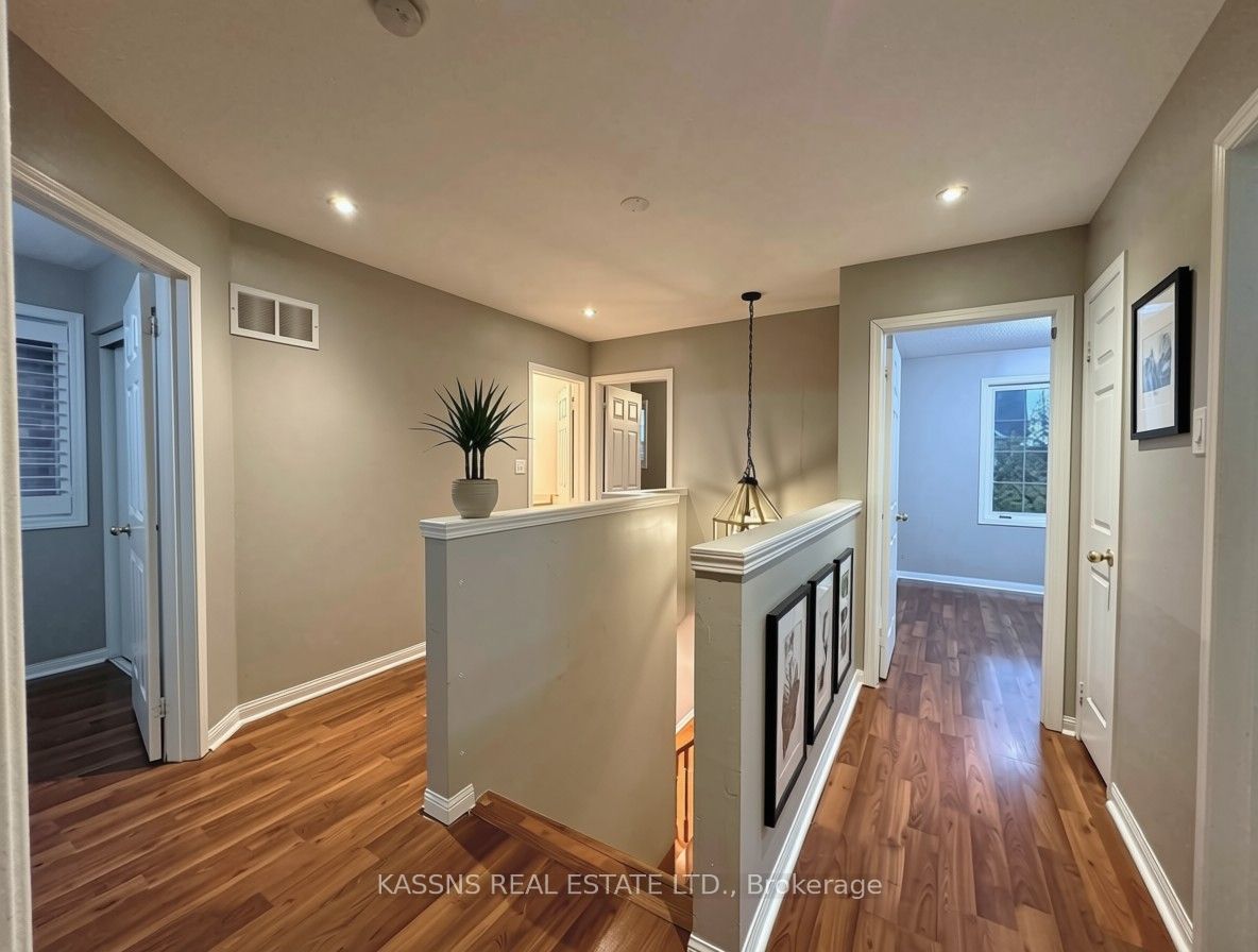 718 Irving Terrace Property Photo 18