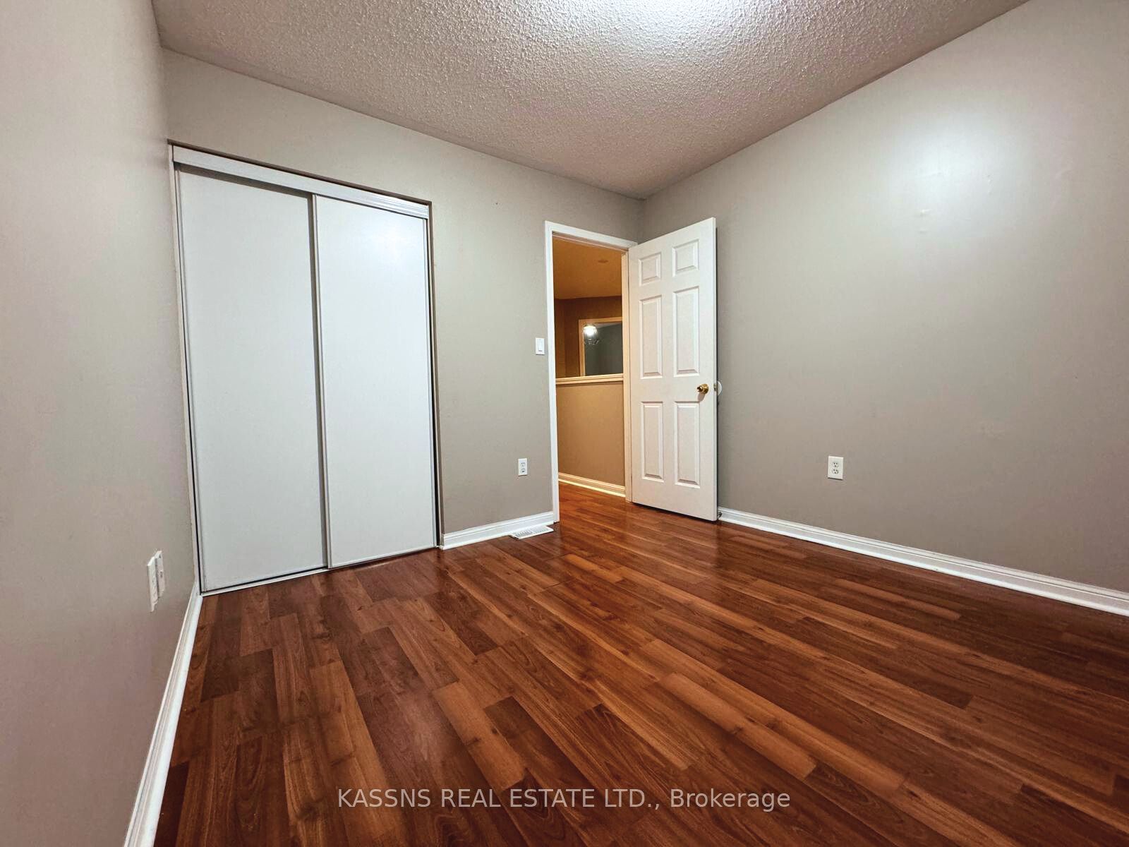 718 Irving Terrace Property Photo 44