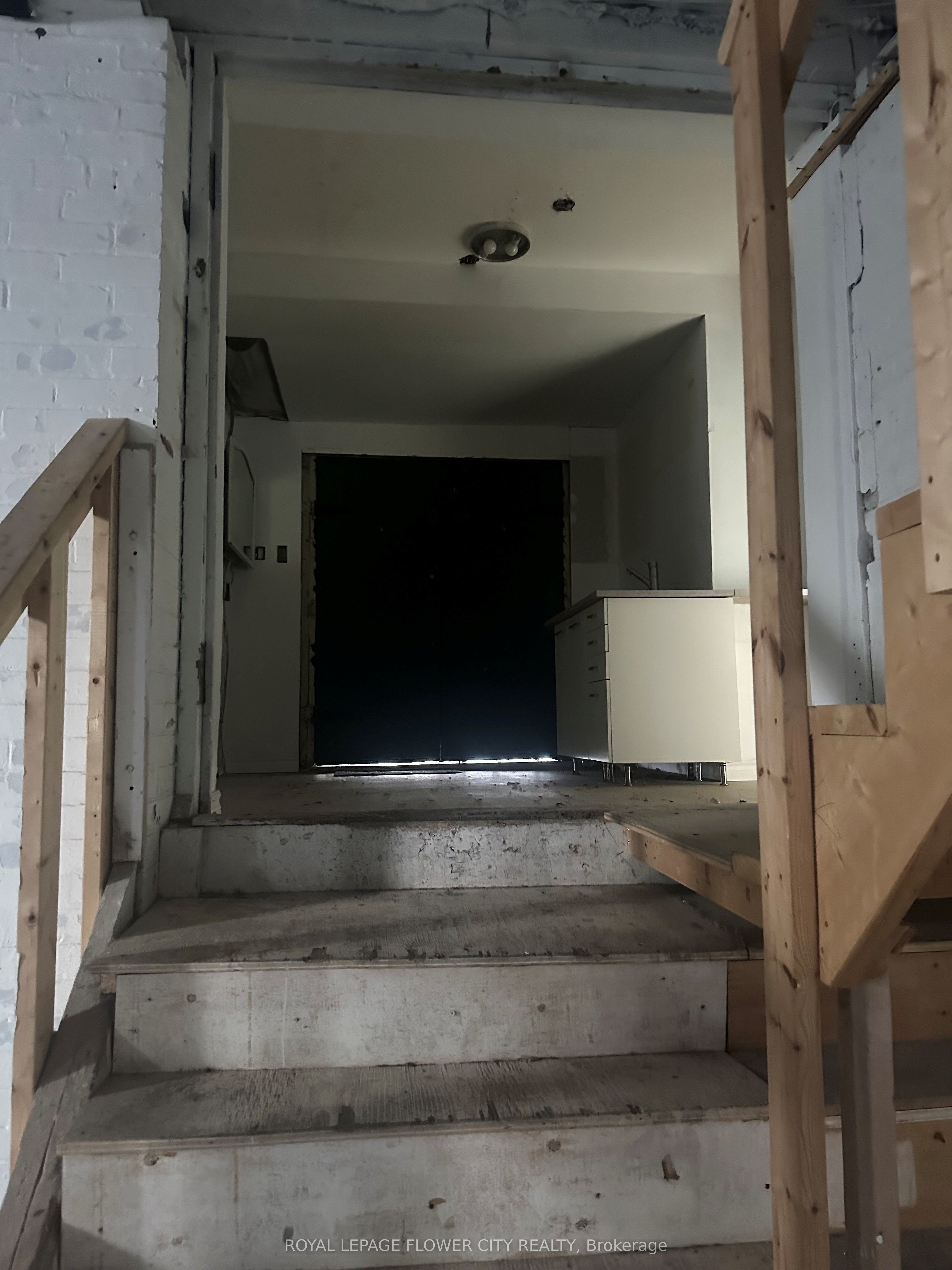 1188 Weston Road Property Photo 6