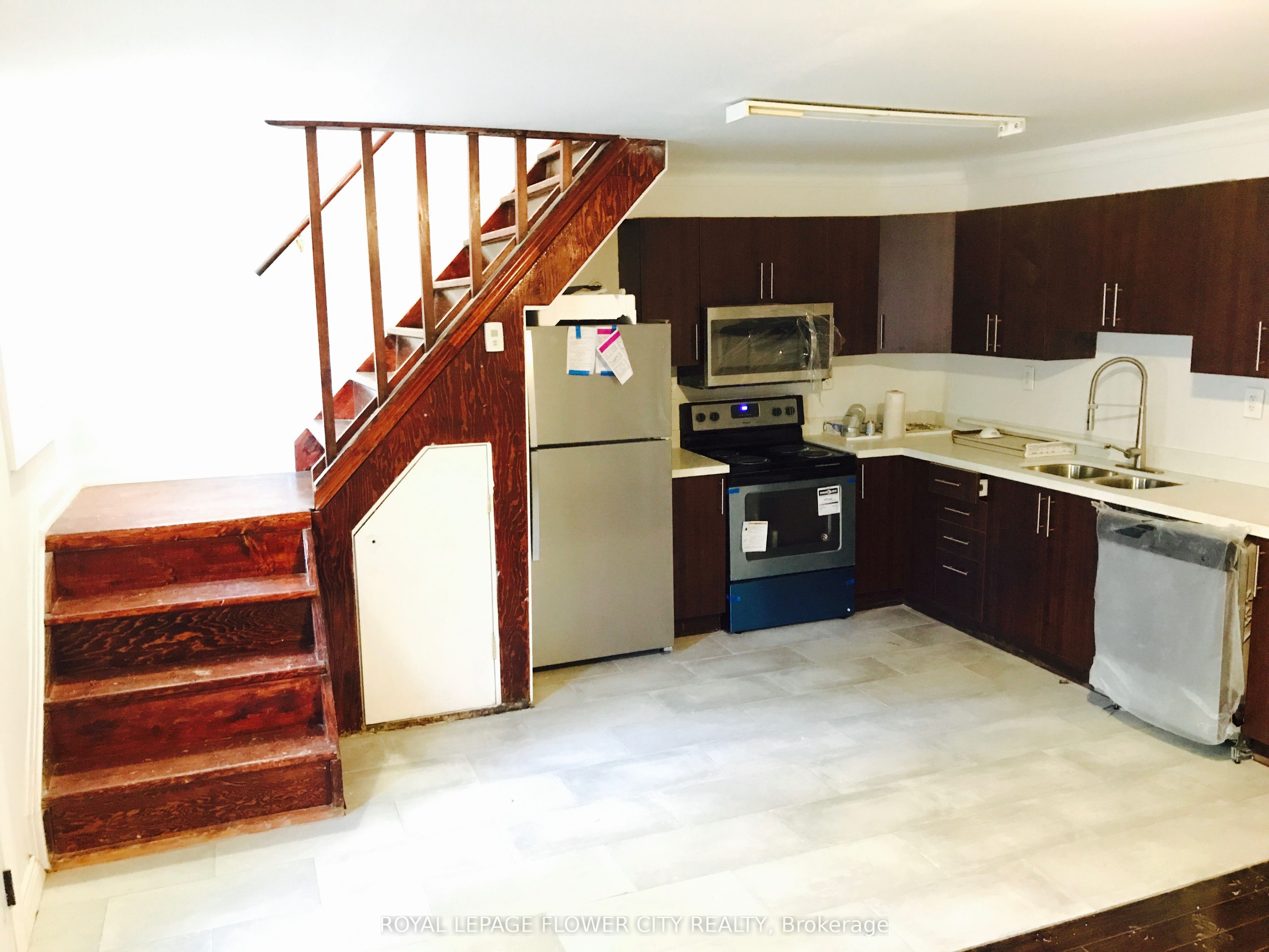 1188 Weston Road Property Photo 7
