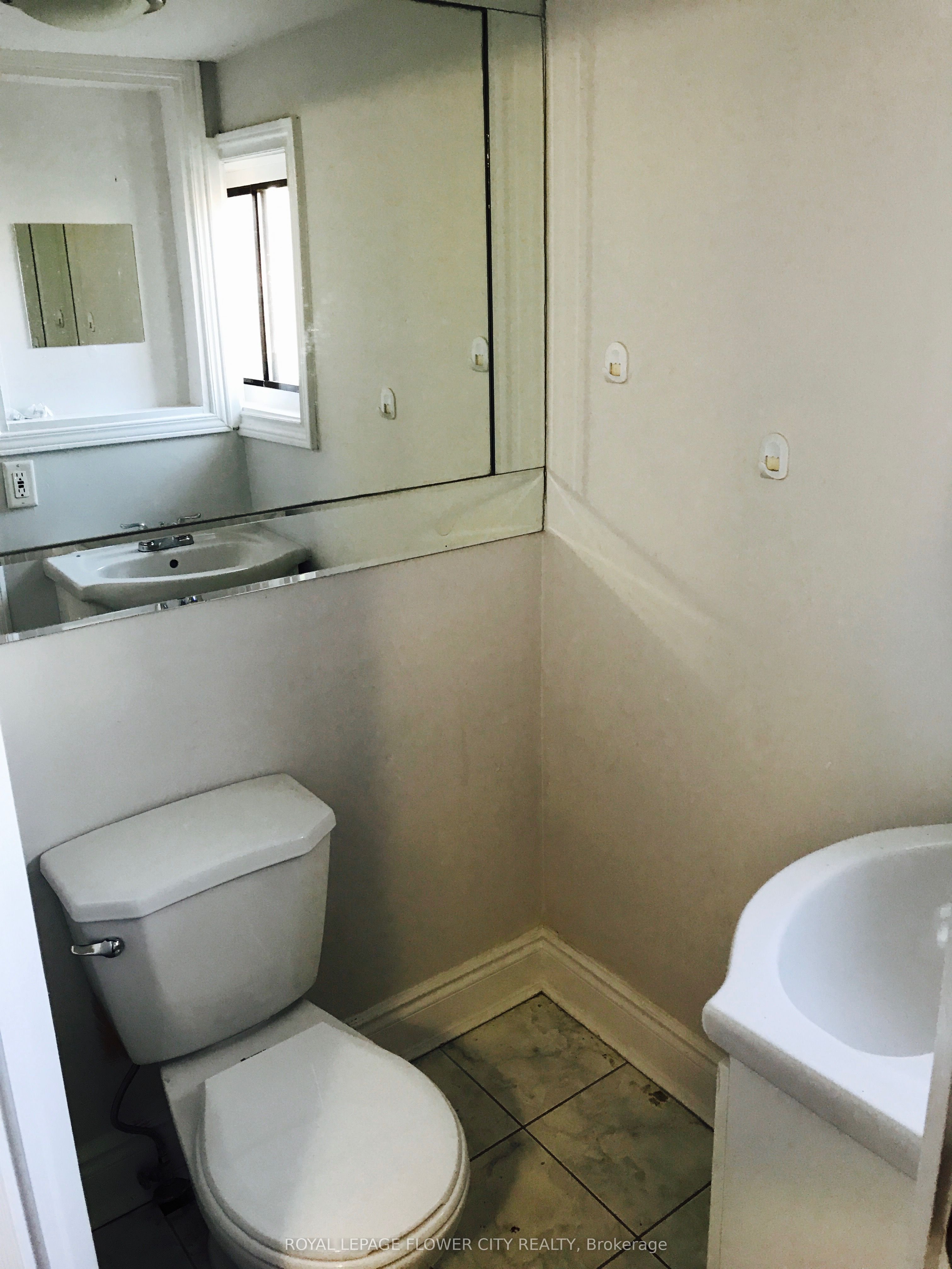 1188 Weston Road Property Photo 11