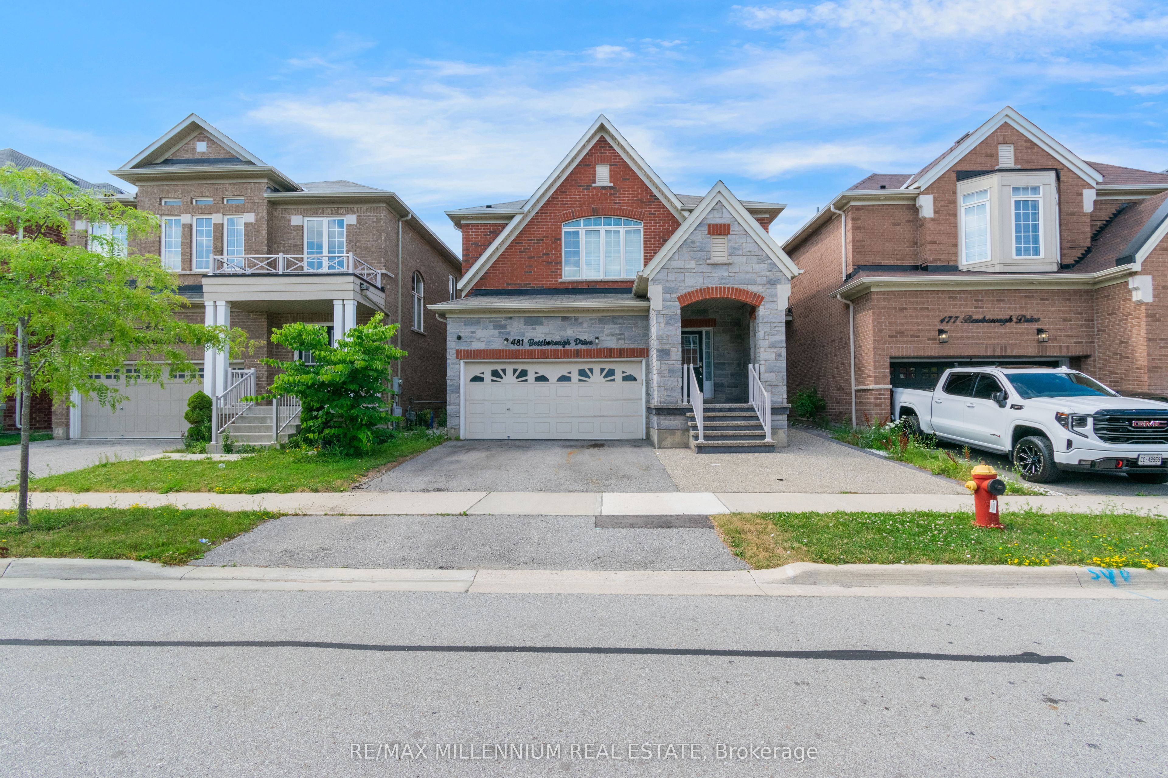 481 Bessborough Drive Property Photo 2