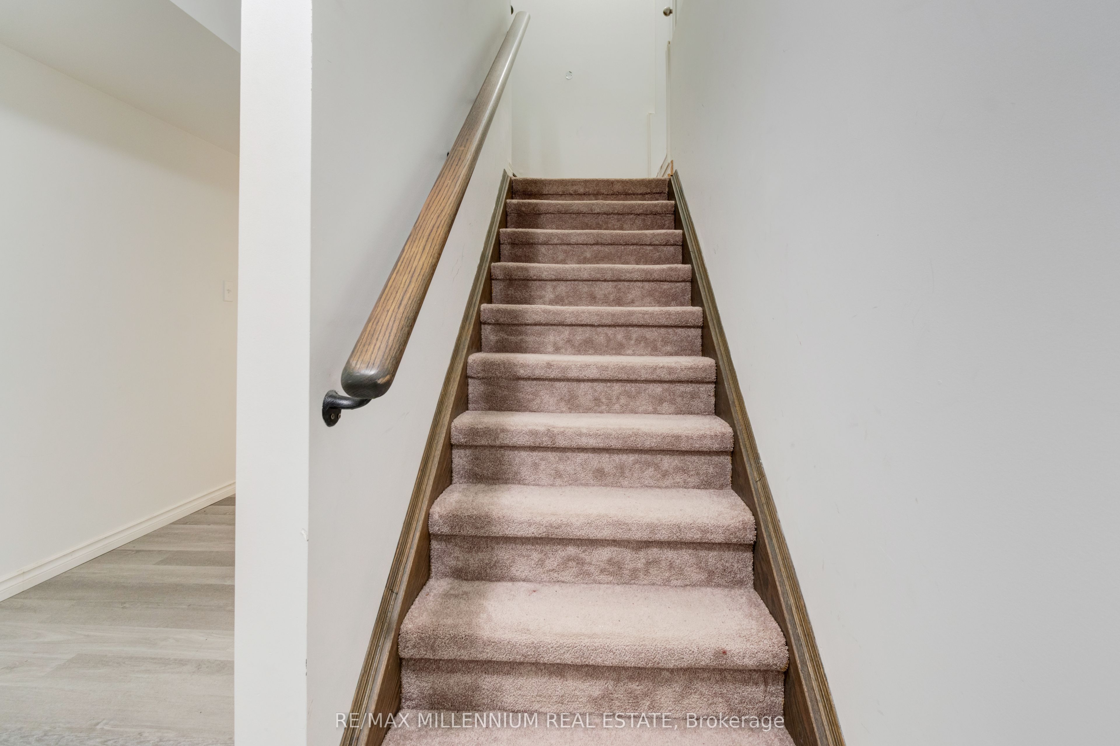 481 Bessborough Drive Property Photo 7