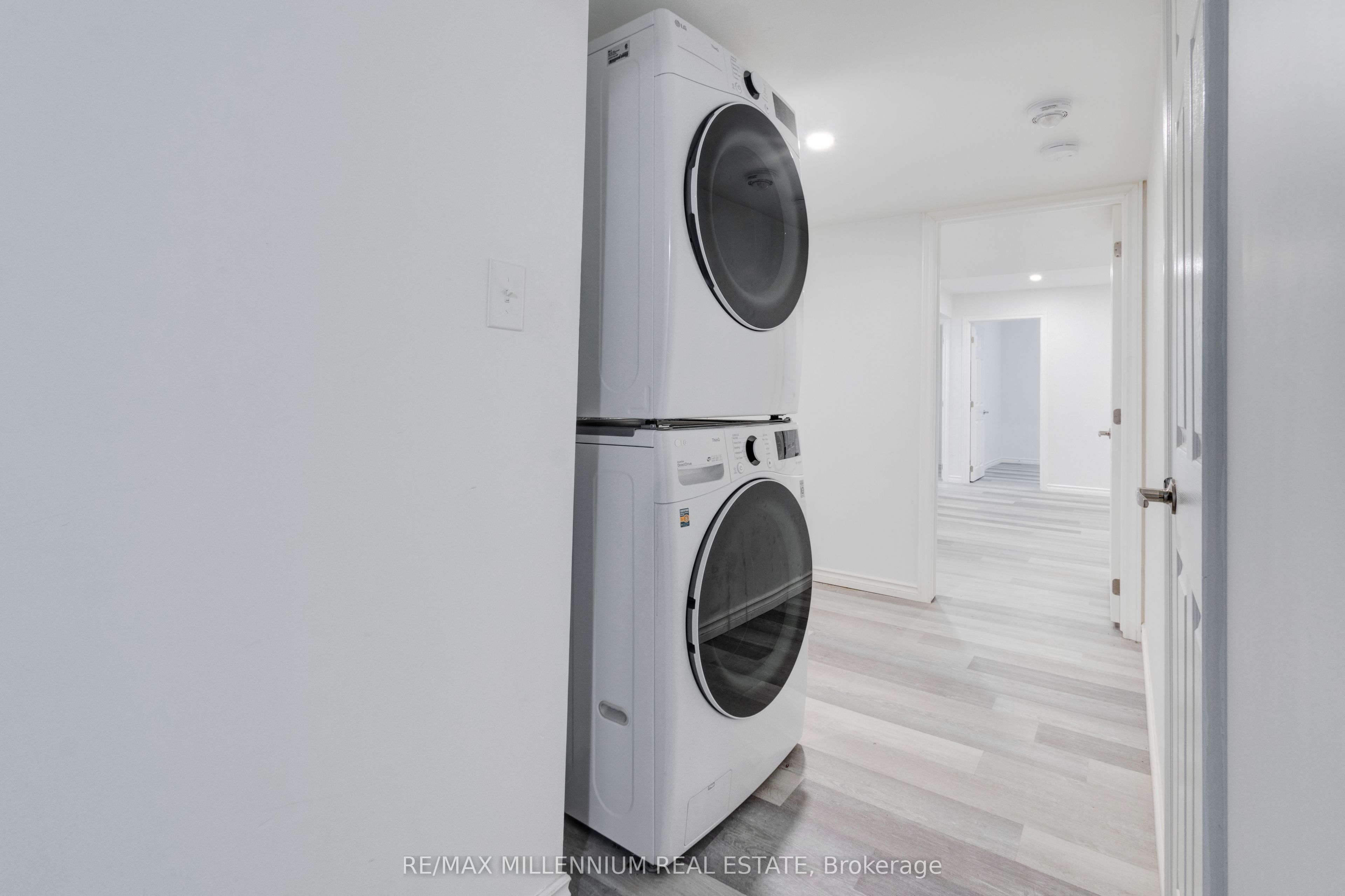 481 Bessborough Drive Property Photo 10