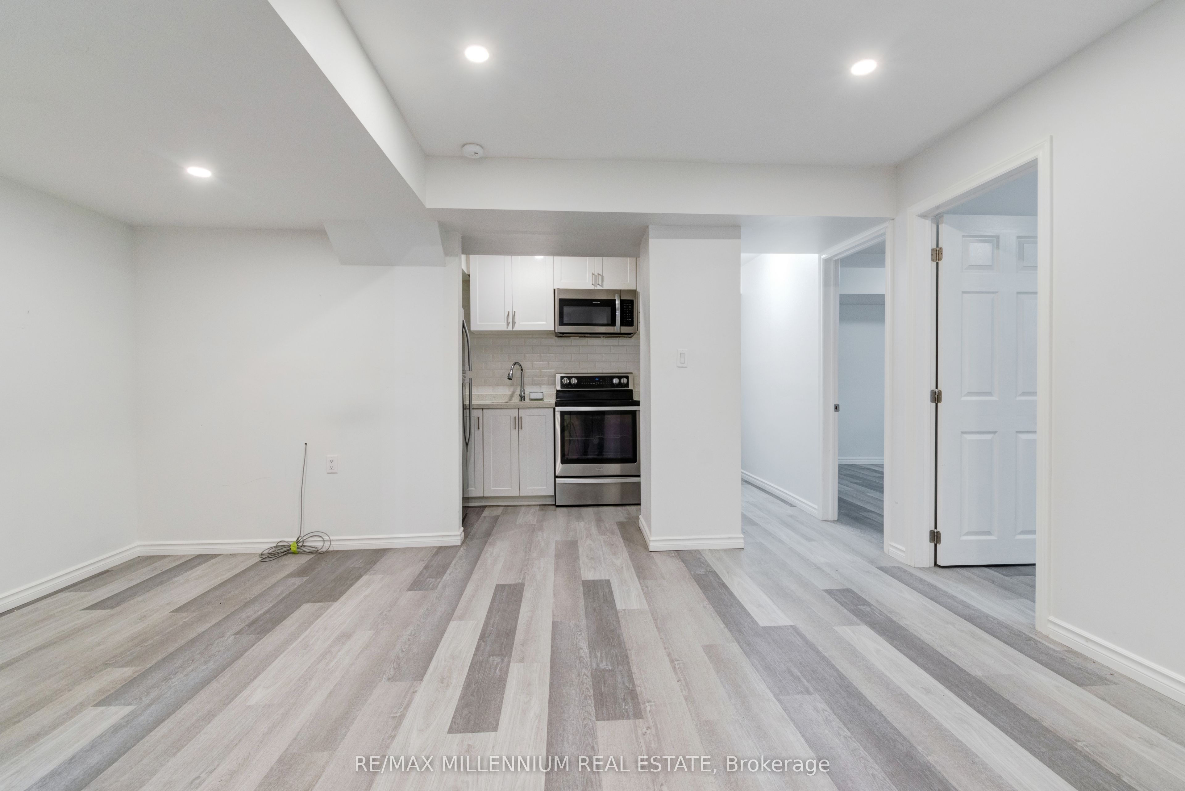 481 Bessborough Drive Property Photo 19