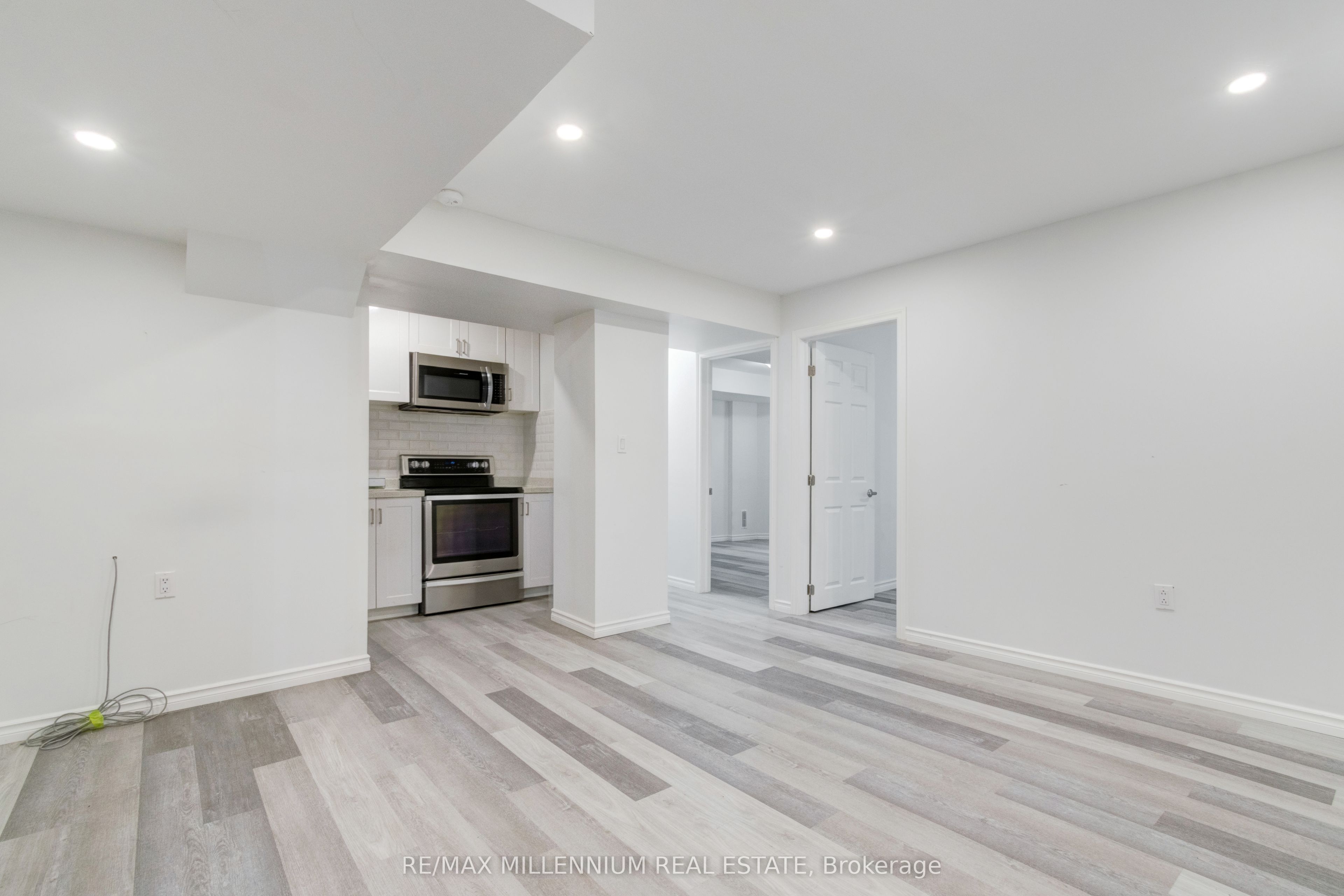481 Bessborough Drive Property Photo 21