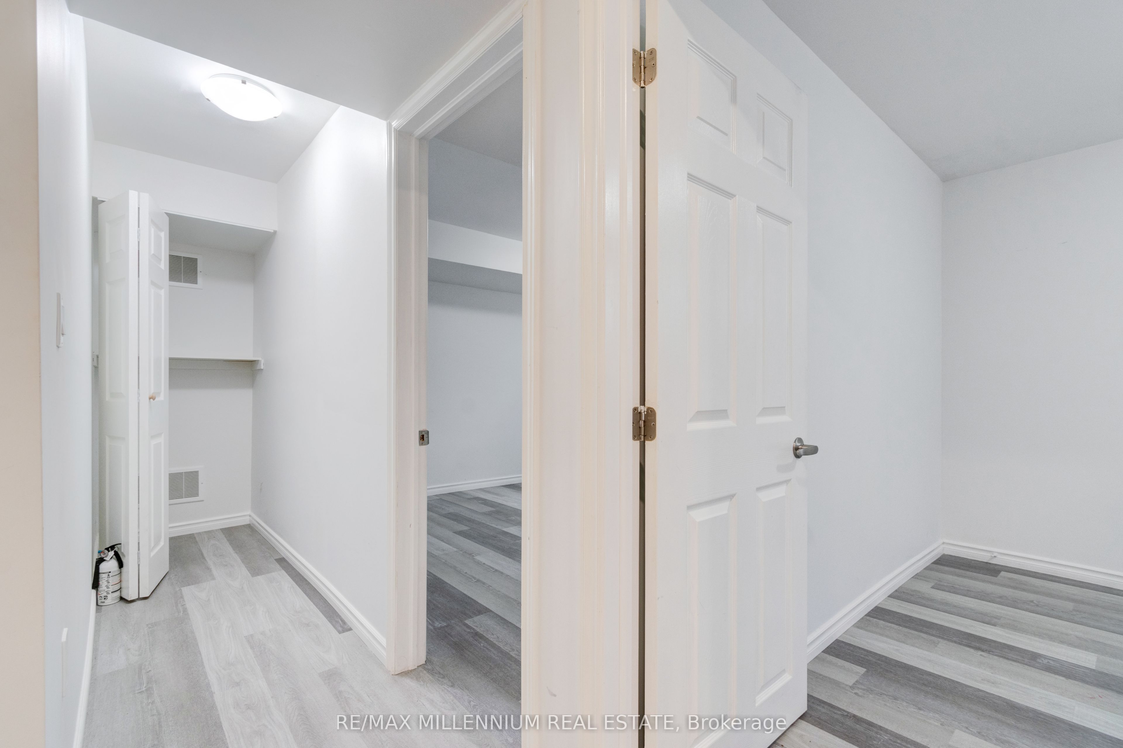 481 Bessborough Drive Property Photo 22
