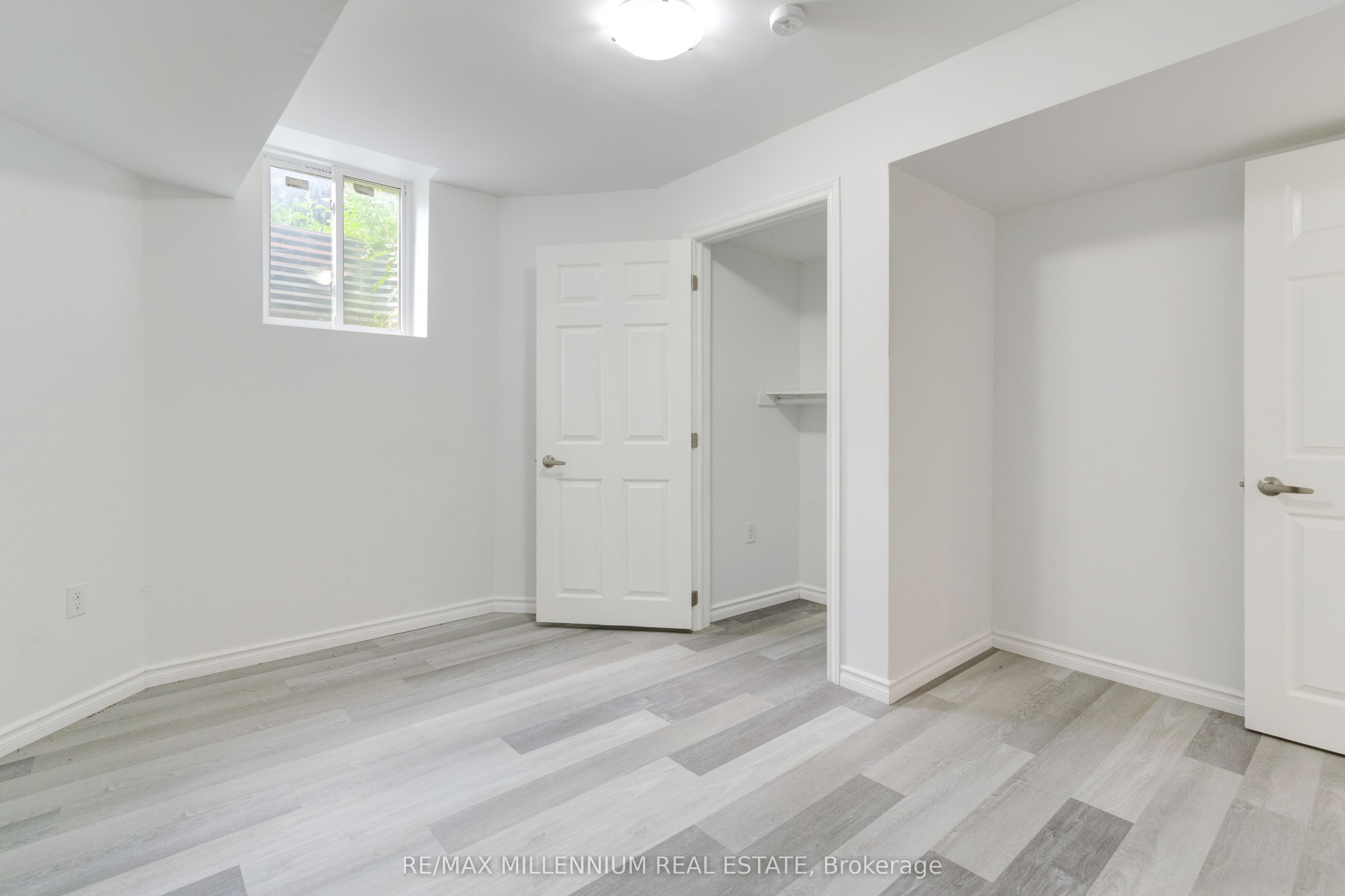 481 Bessborough Drive Property Photo 31