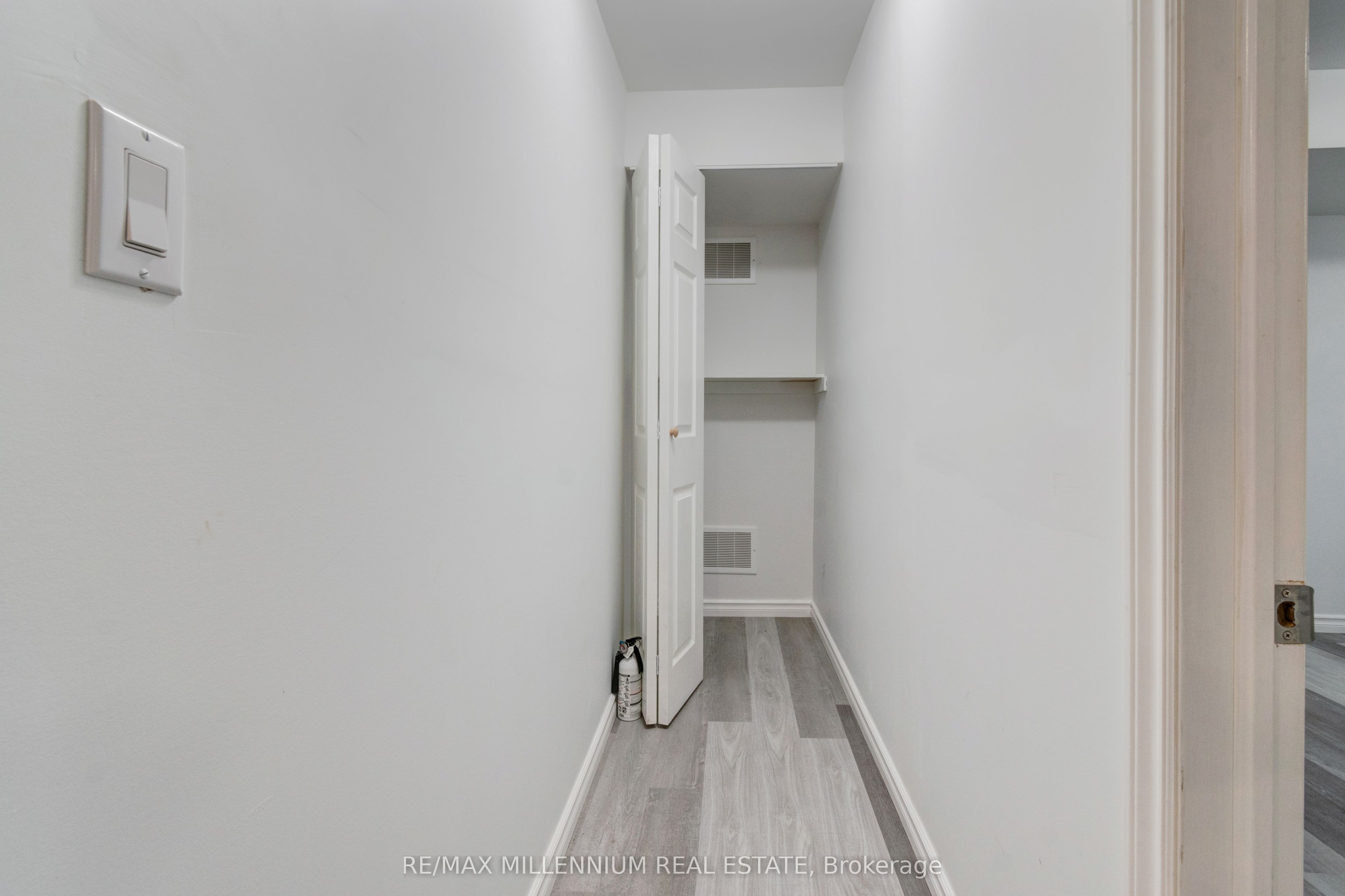 481 Bessborough Drive Property Photo 32