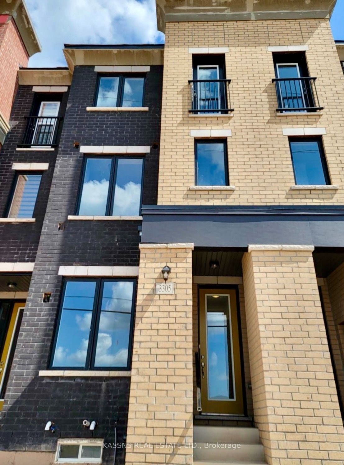 3305 Sixth Line Property Photo 2