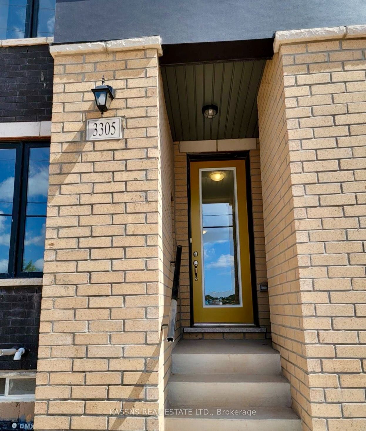 3305 Sixth Line Property Photo 3