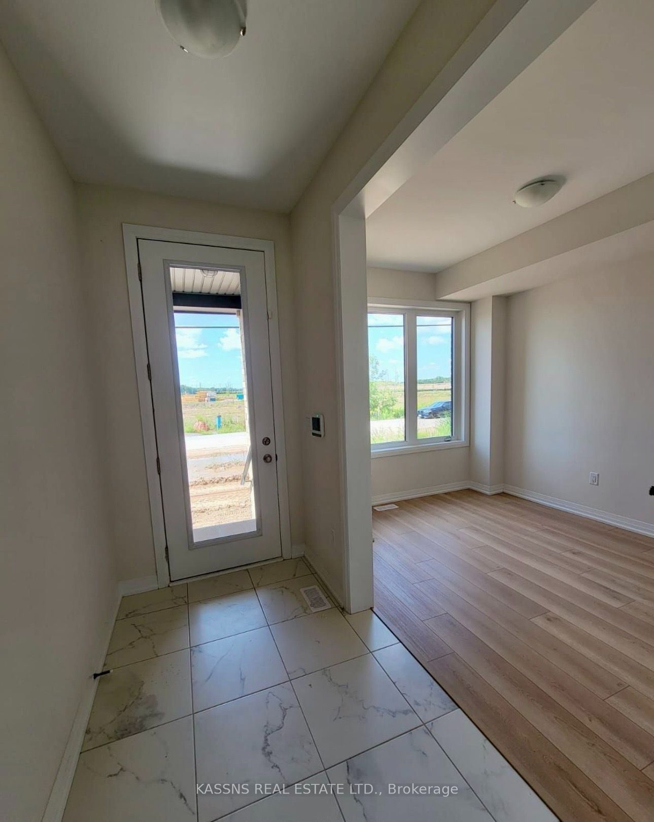 3305 Sixth Line Property Photo 5
