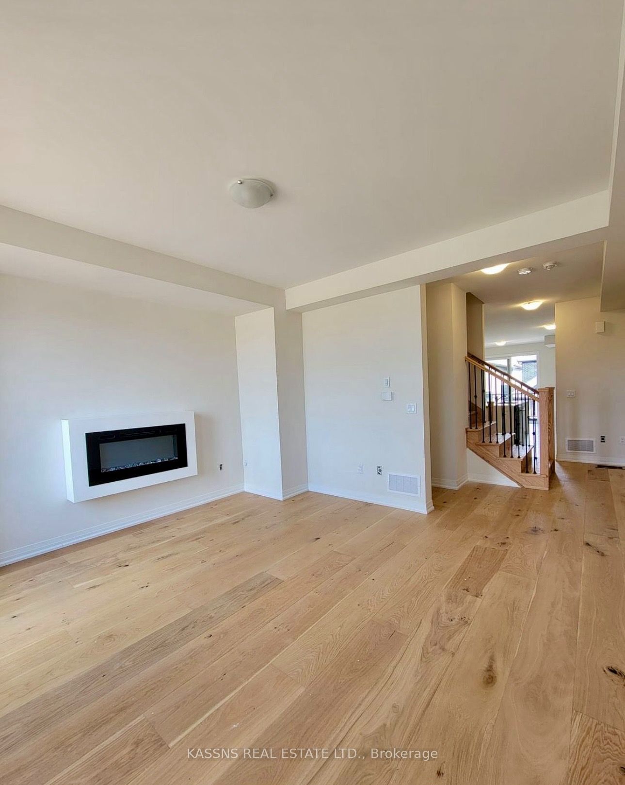 3305 Sixth Line Property Photo 9