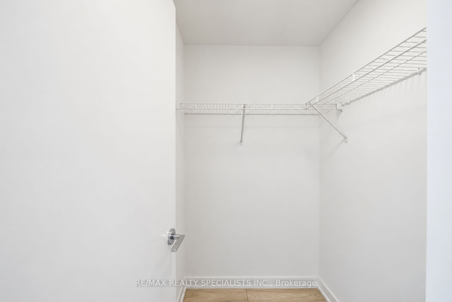 285 Dufferin Street 817 Property Photo 16