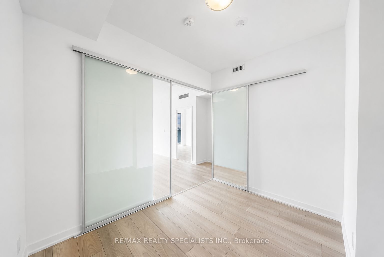 285 Dufferin Street 817 Property Photo 21