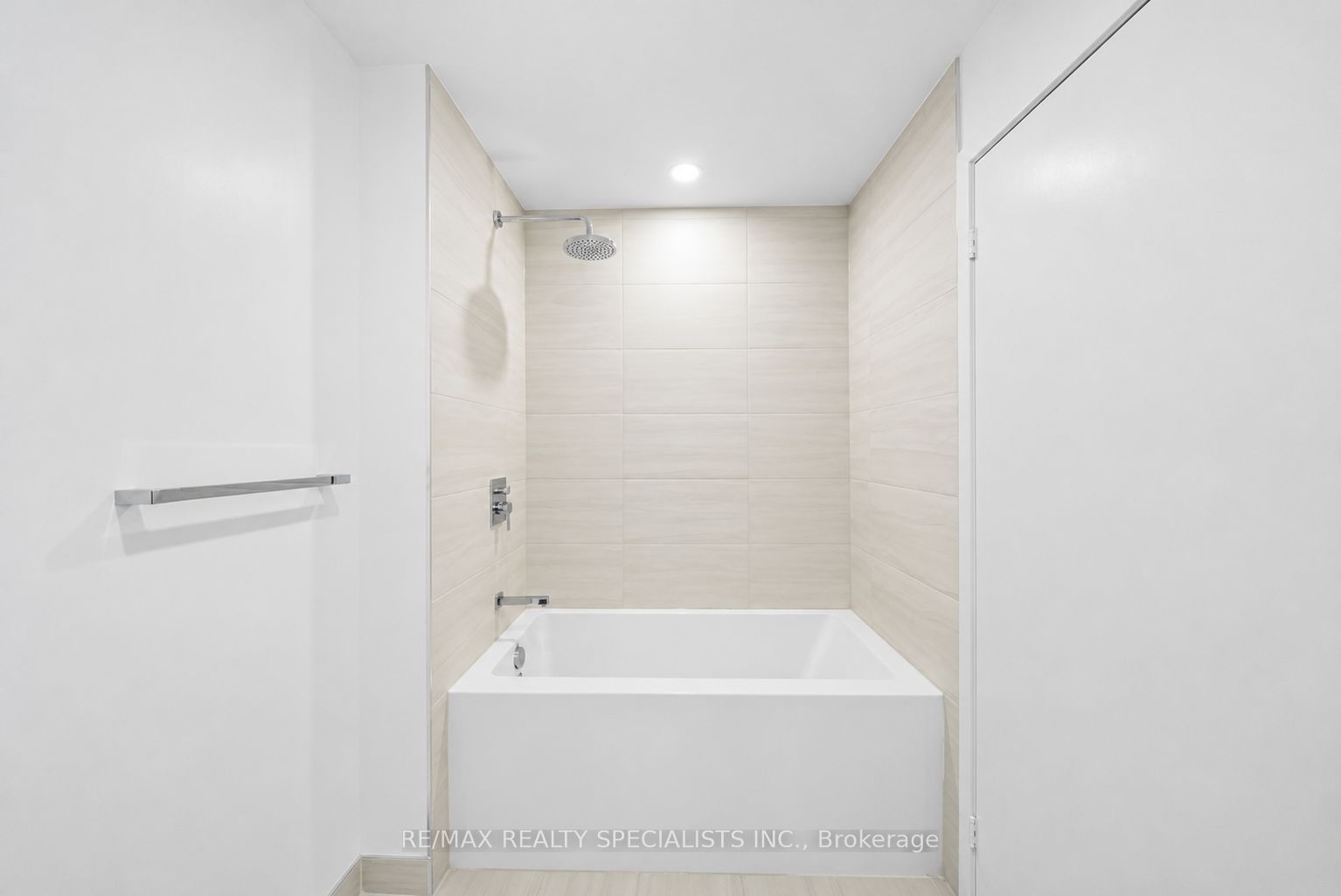 285 Dufferin Street 817 Property Photo 25