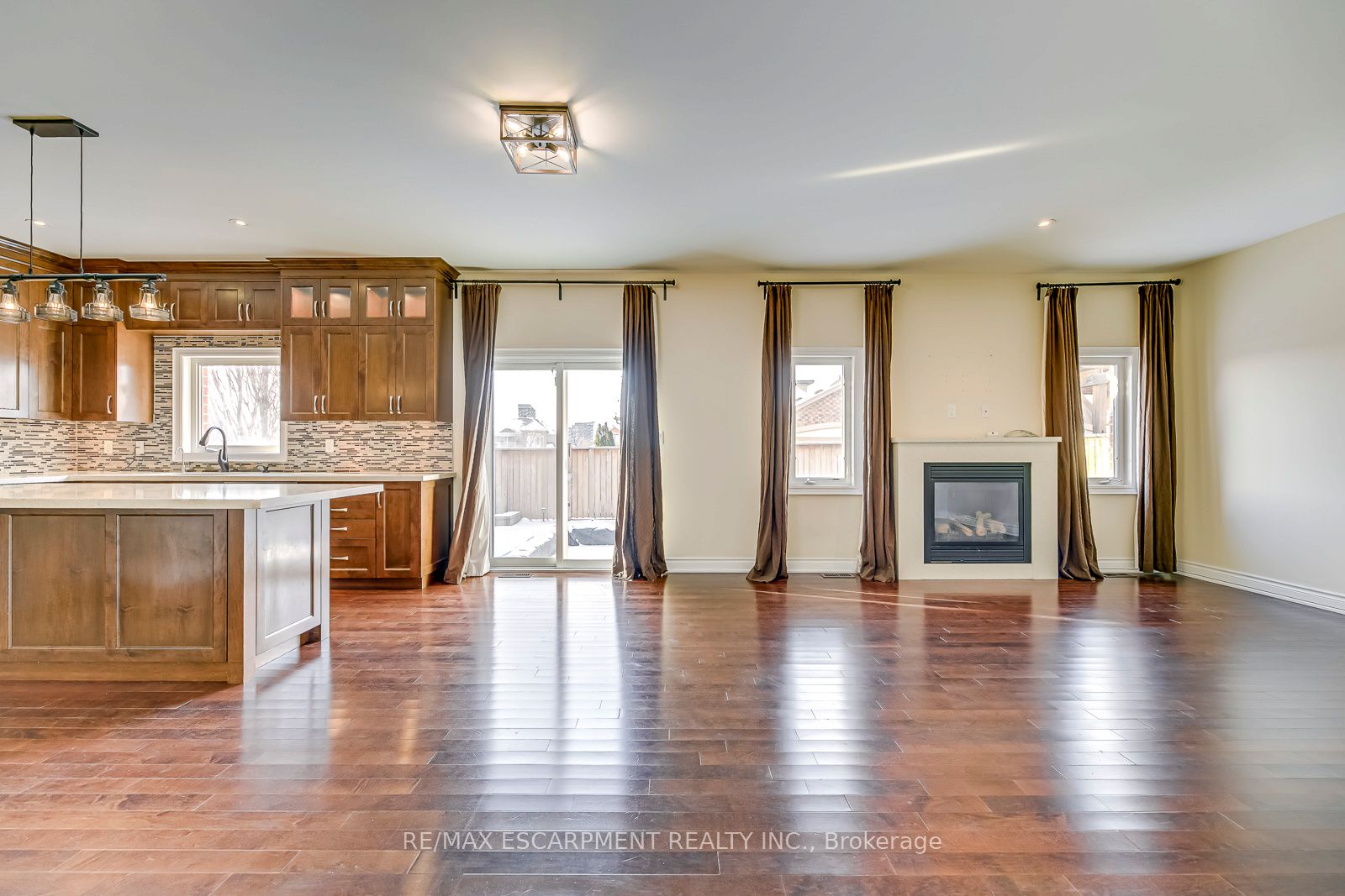2492 Chaplin Road Property Photo 6
