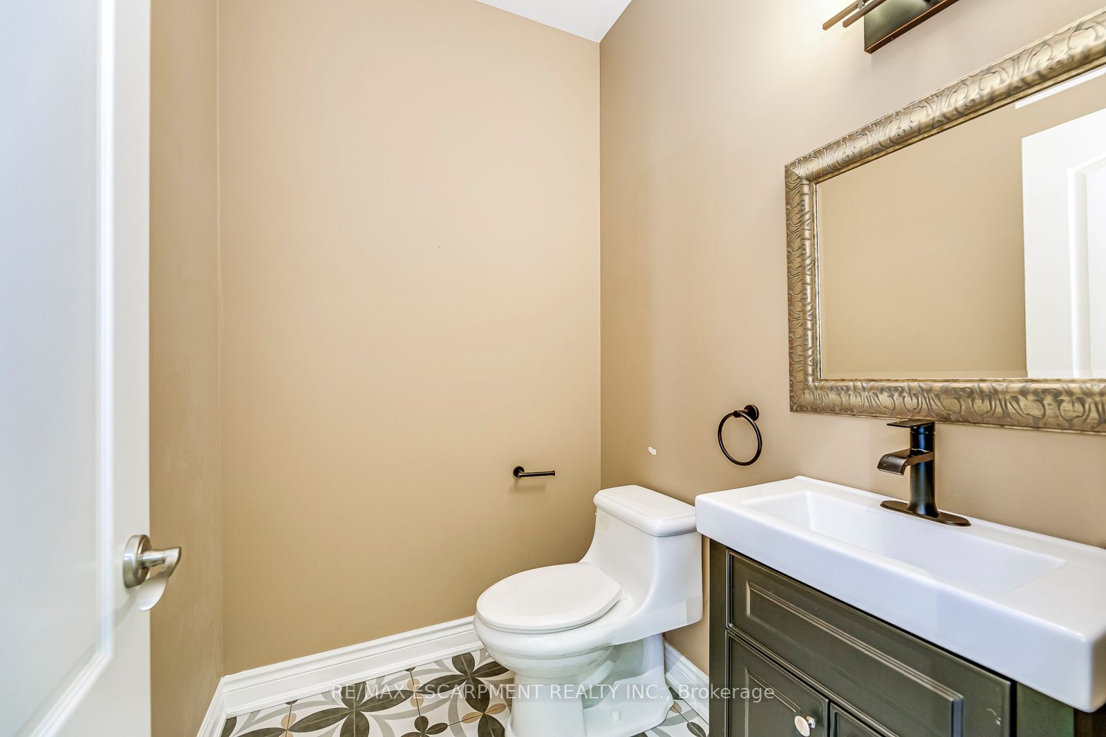 2492 Chaplin Road Property Photo 13