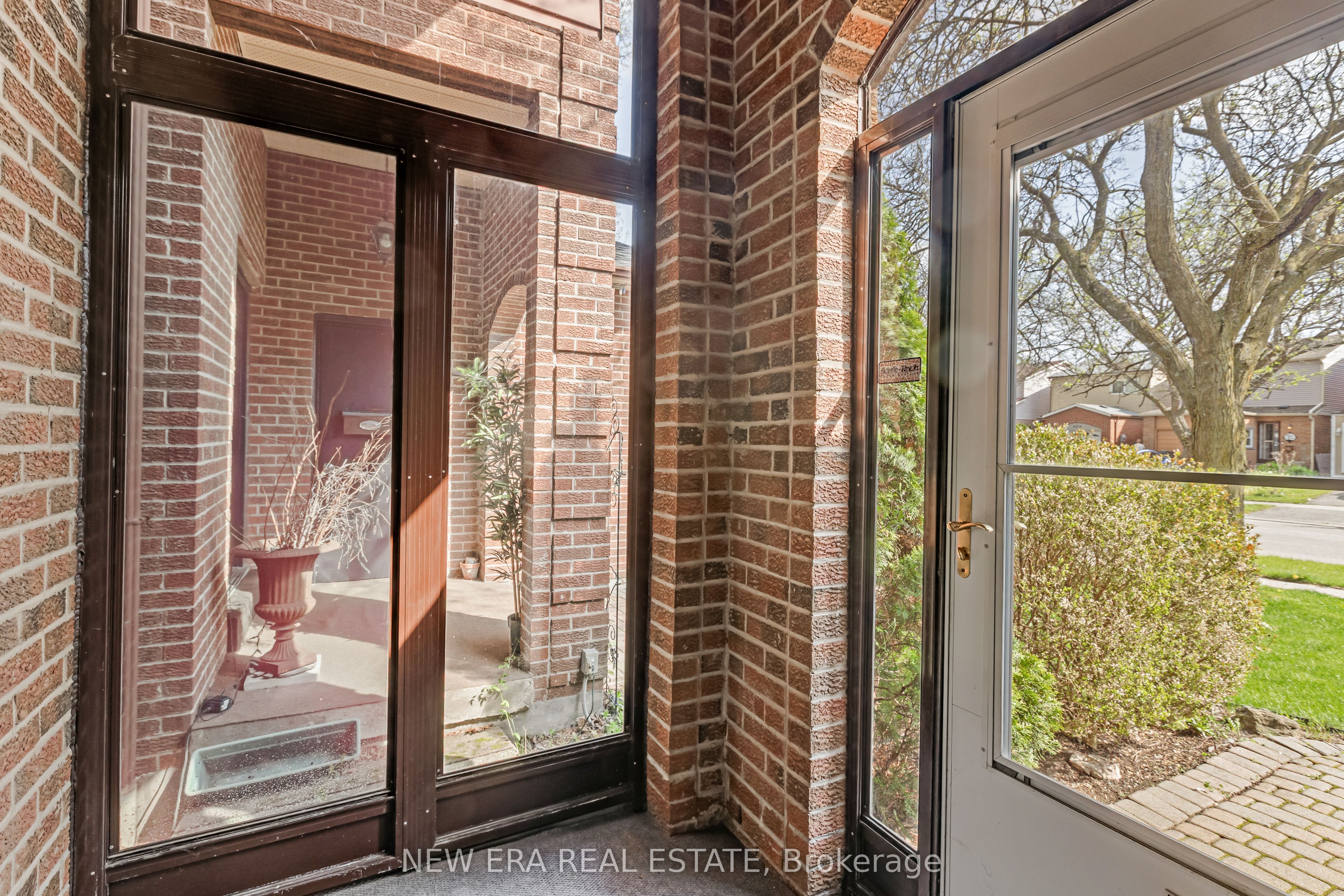 4059 Teakwood Drive Property Photo 6